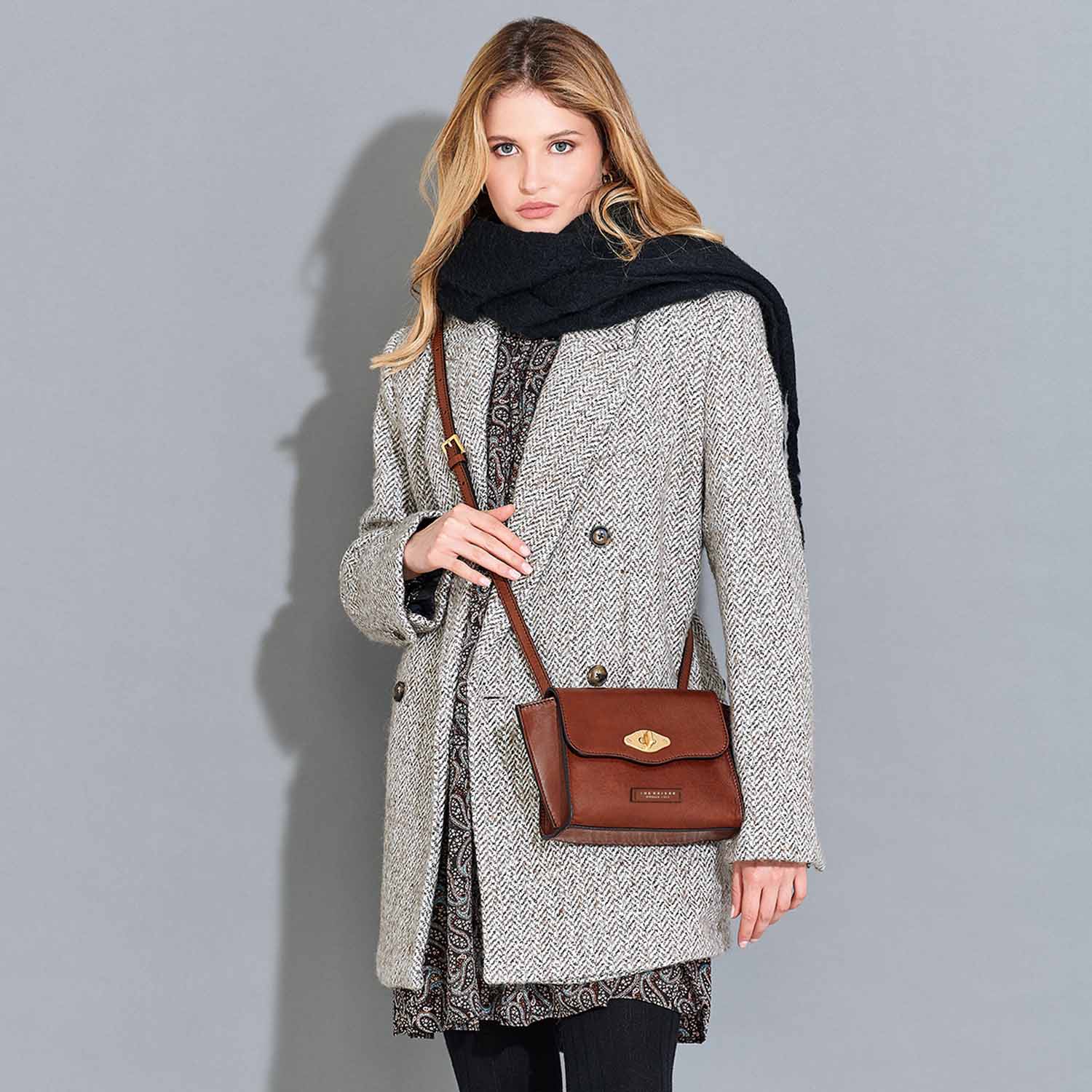 The Bridge Barbara Schultertasche 04331201 Schwarz/Gold