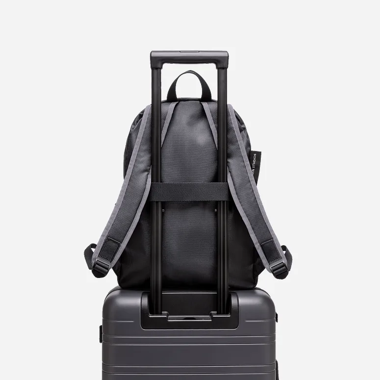 Horizn Studios Shibuya Daypack Black / Grey Lavender Horizn Studios Shibuya Daypack Black / Grey Lavender