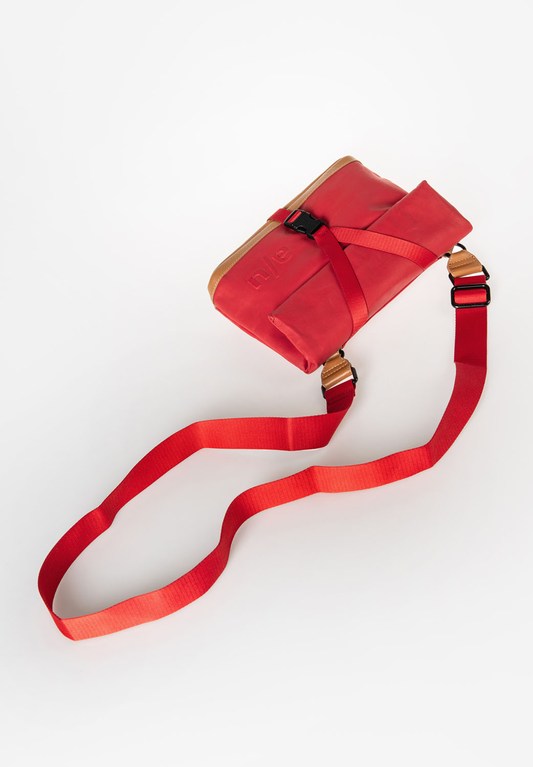 aunts & uncles Japan Yao Rolltop-Umhängetasche goji berry