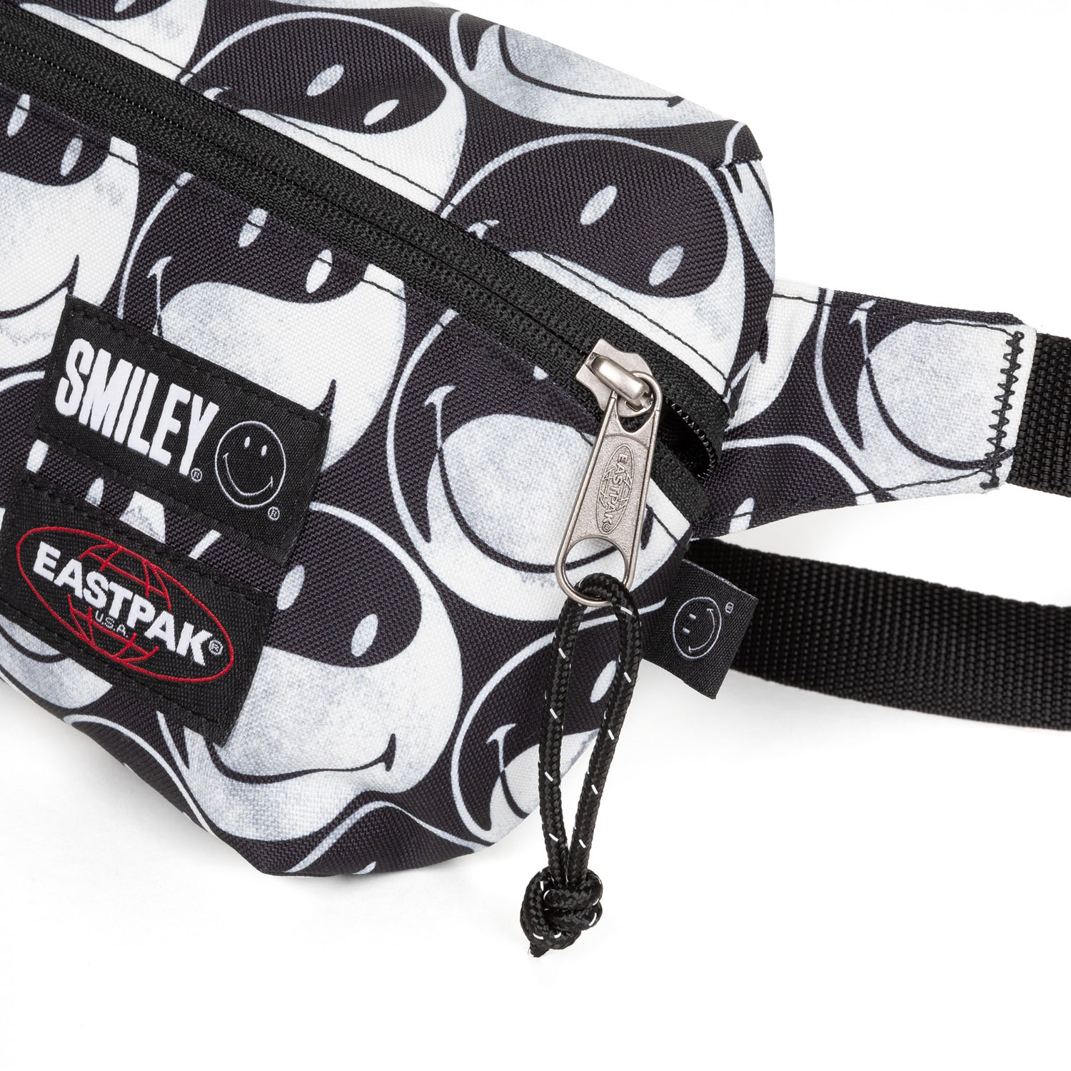 Eastpak SOMMAR Bauchtasche Smiley YY Black Eastpak SOMMAR Bauchtasche Smiley YY Black