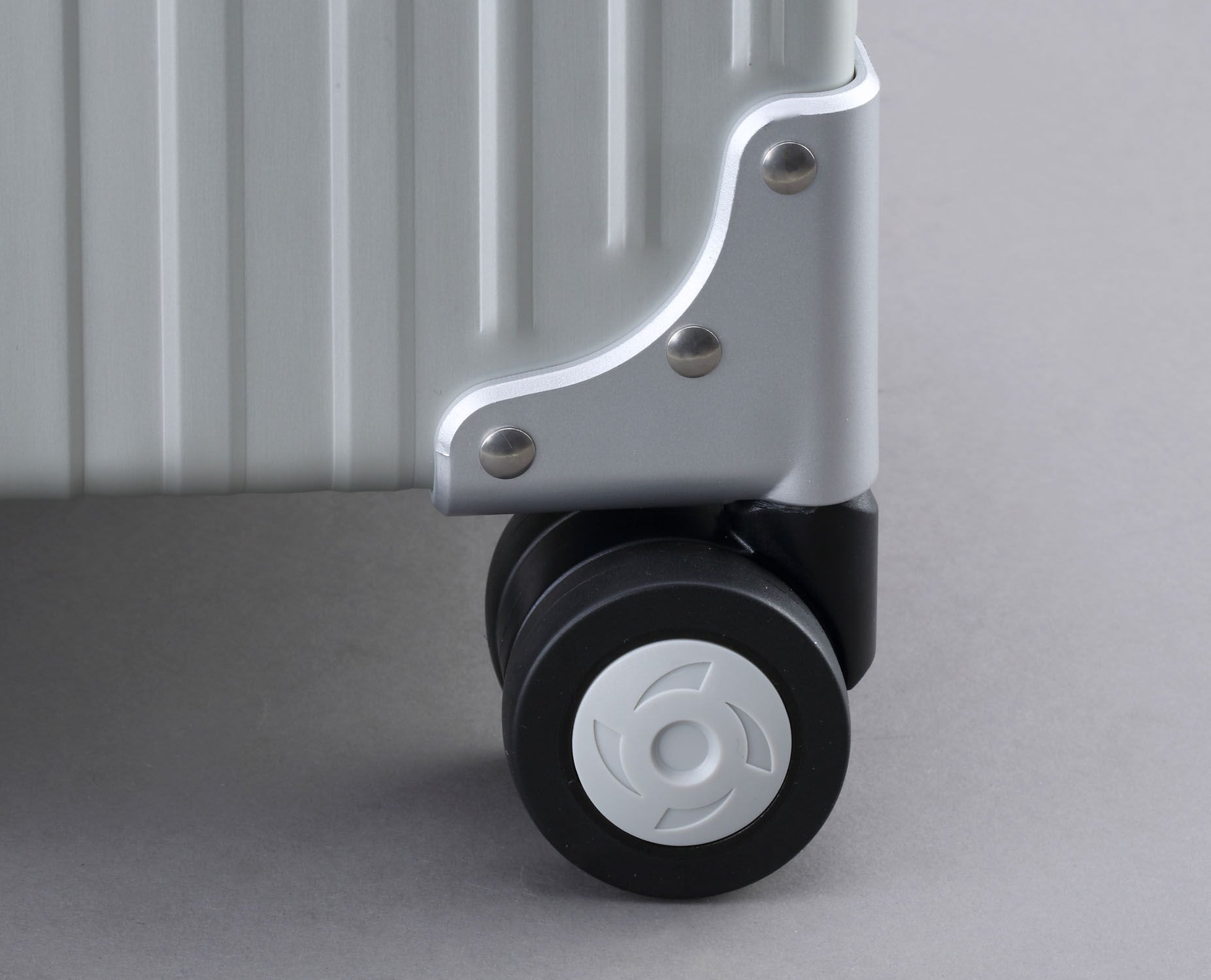 Aleon Business Vertical Carry-On 20" L.E.