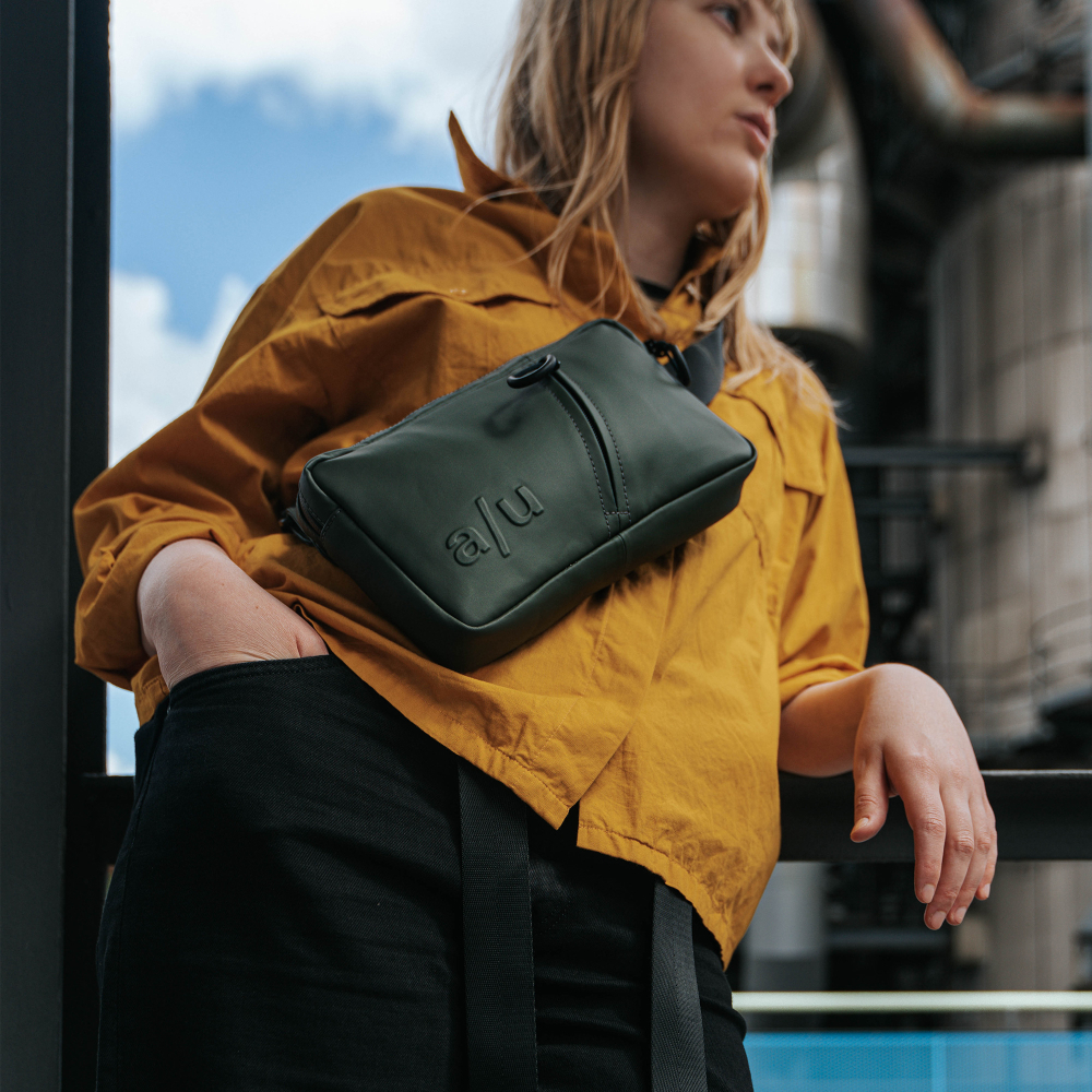 aunts & uncles Japan Nishi Mito Gürteltasche