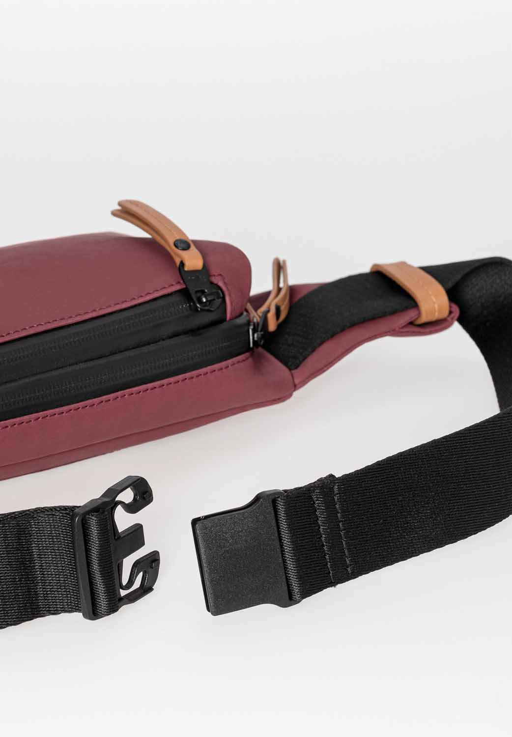 aunts & uncles Japan Himeji Gürteltasche cabernet aunts & uncles Japan Himeji Gürteltasche cabernet