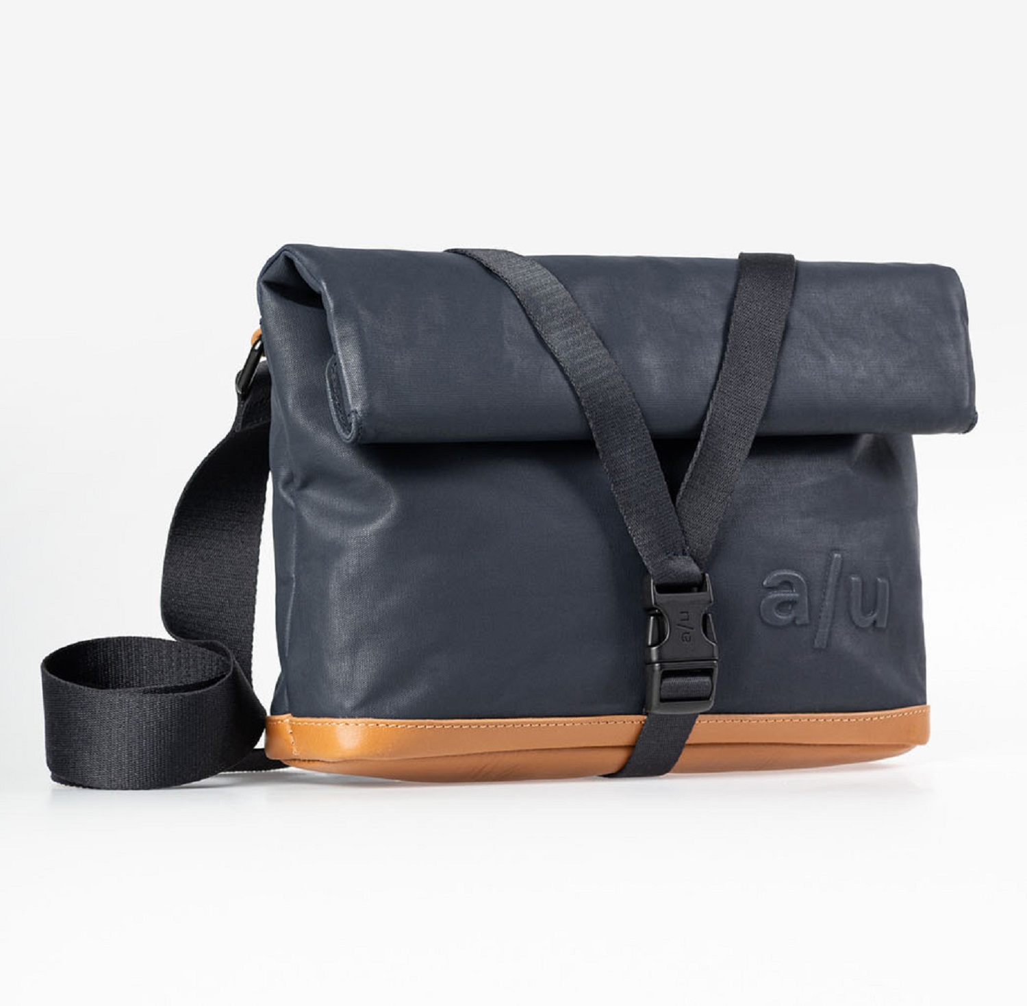 aunts & uncles Japan Yao Rolltop-Umhängetasche night blue aunts & uncles Japan Yao Rolltop-Umhängetasche night blue