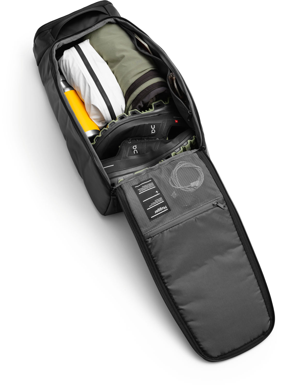 D_b_ Hugger Backpack 25L Black Out