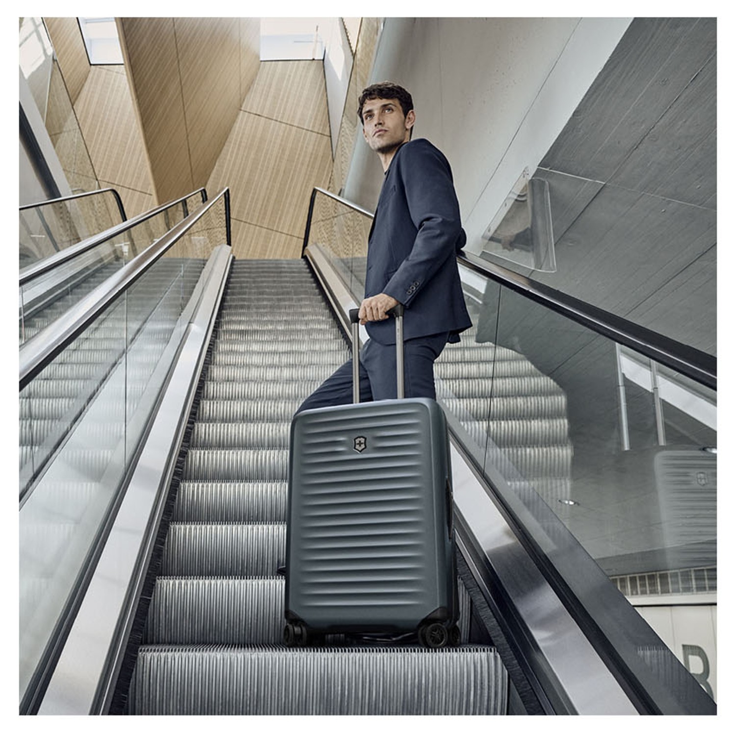 Victorinox Airox Advanced Medium Case erweiterbar