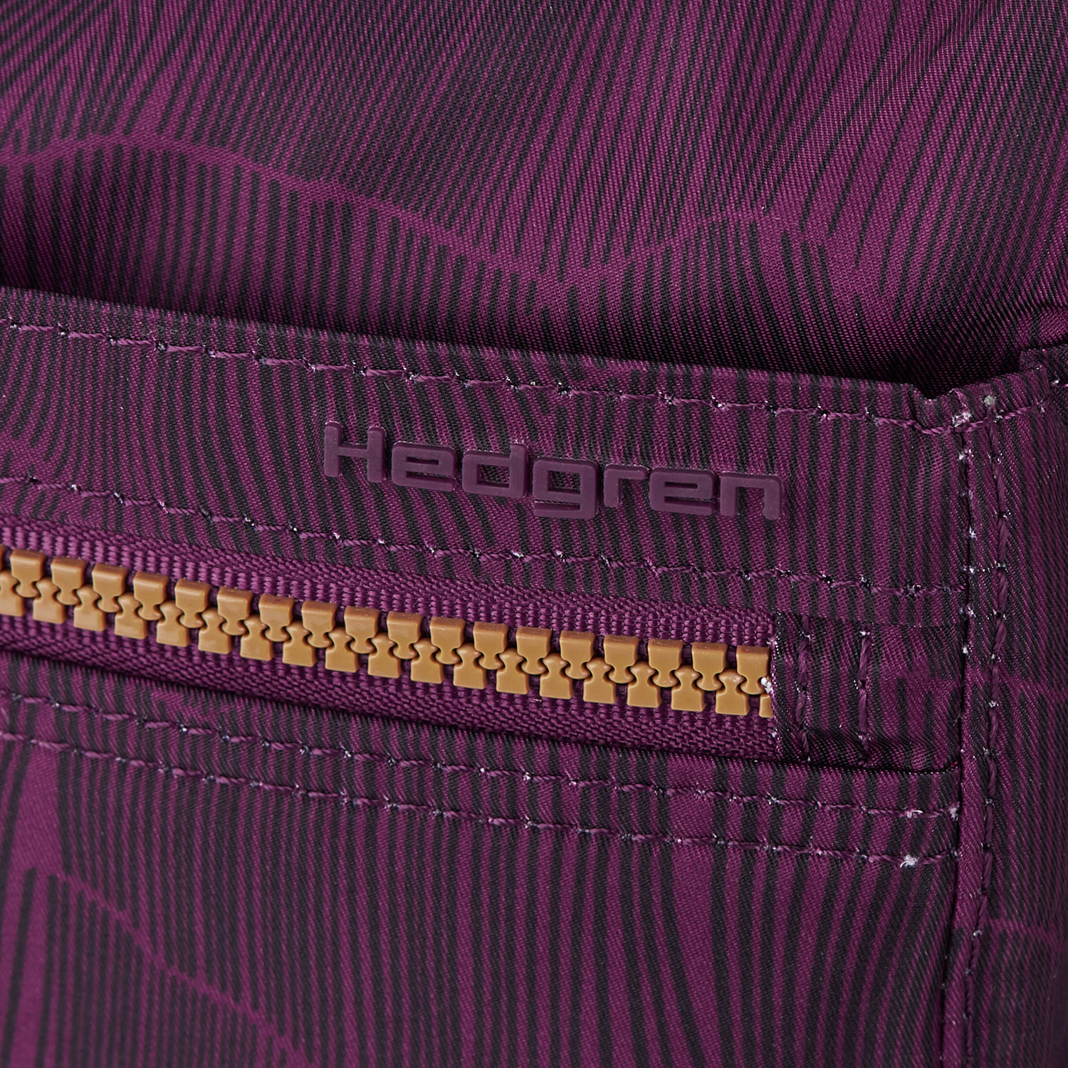 Hedgren Inner City EYE M Medium Umhängetasche RFID Aubergina Print