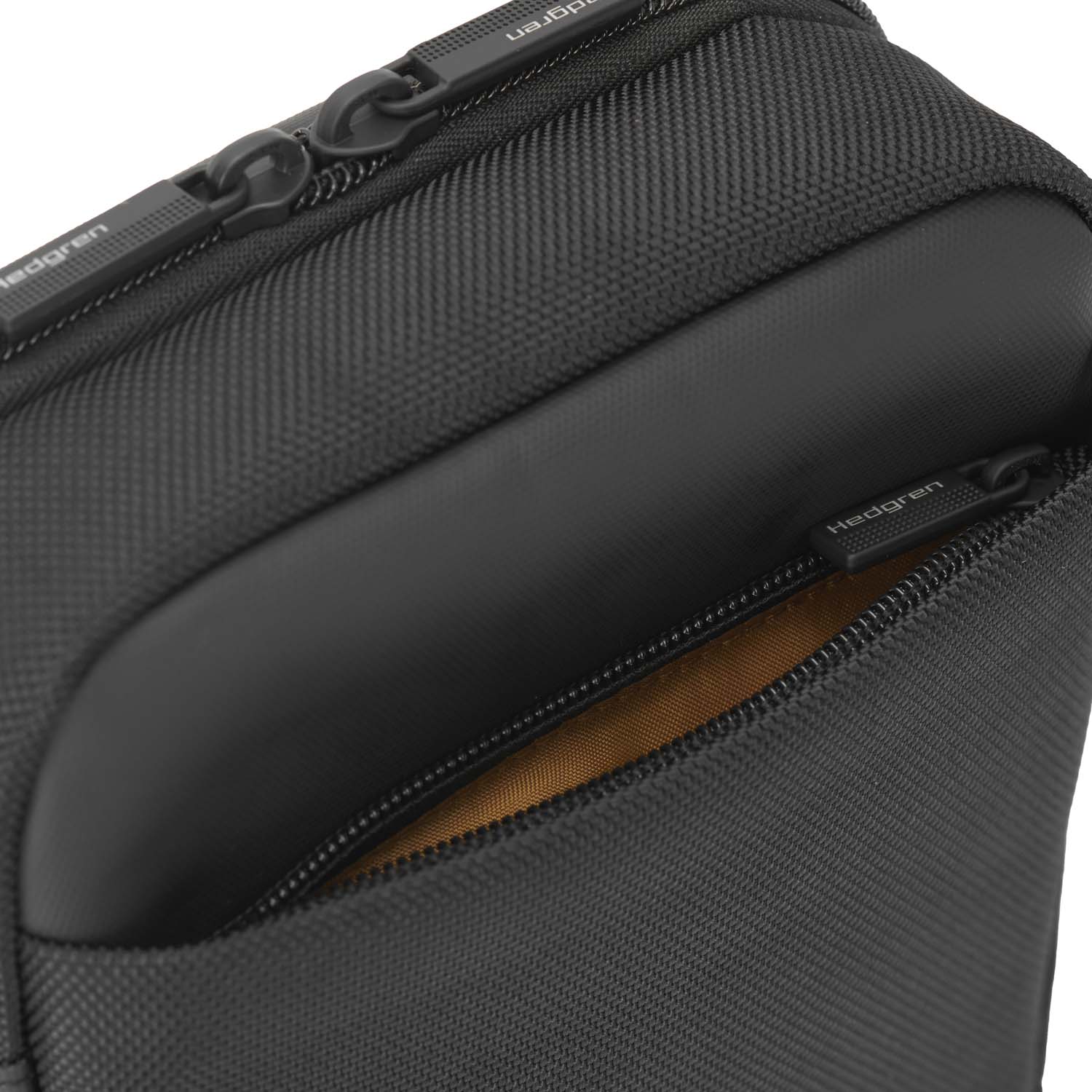 Hedgren Next APP Vertical Crossover Pouch, RFID, 7" Black