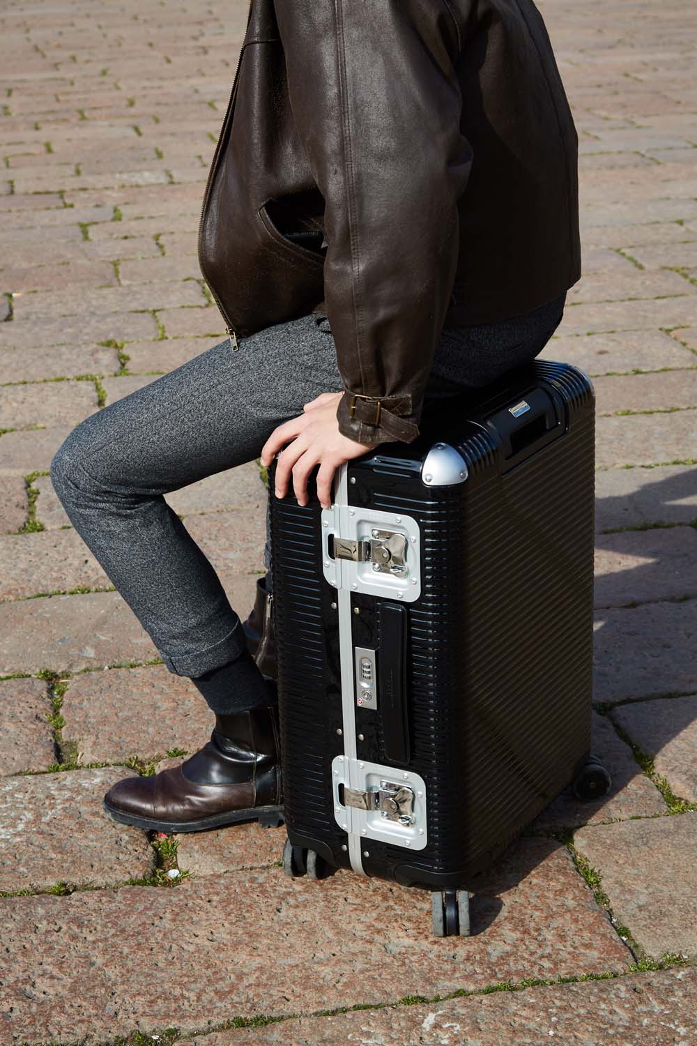 FPM Bank Light Spinner 53 Licorice Black