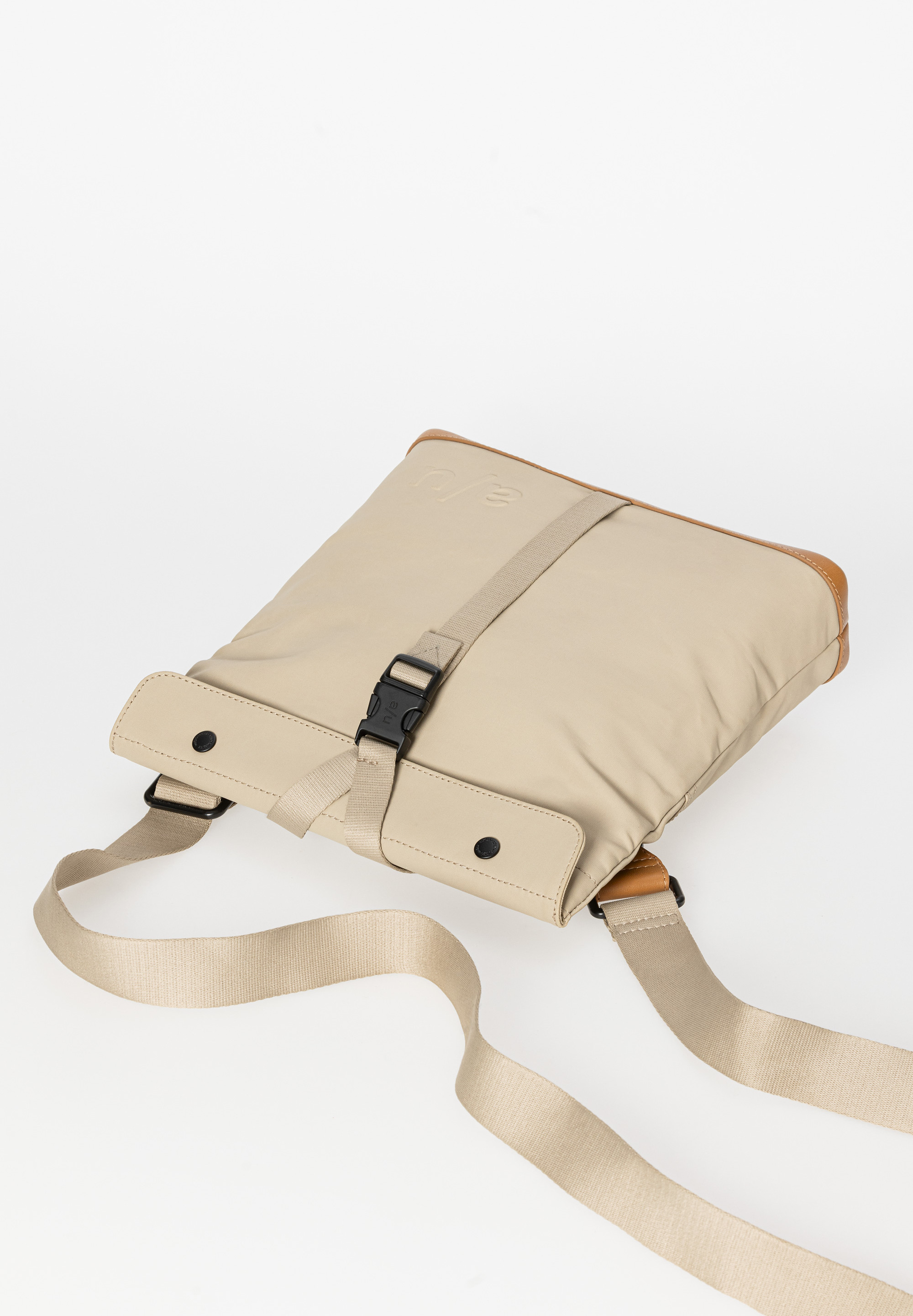 aunts & uncles Japan Yao Rolltop-Umhängetasche nomad