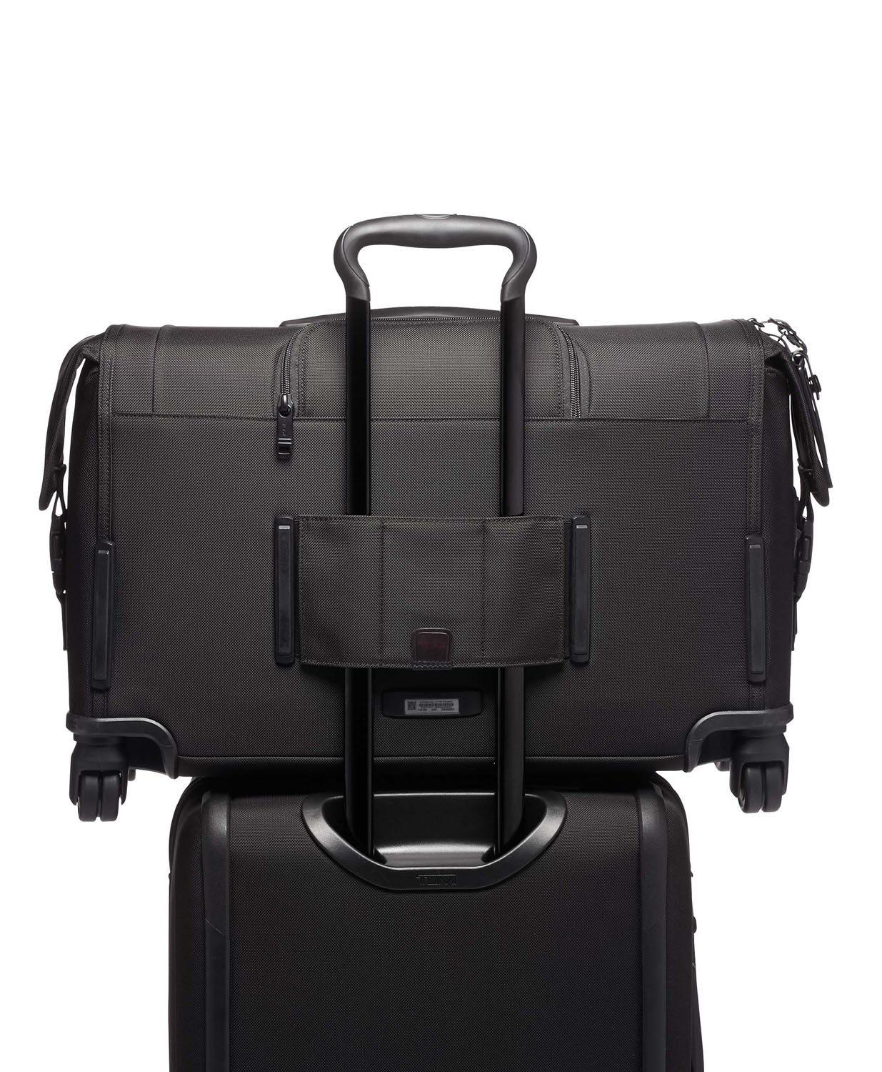 Tumi Alpha 3 Kleidersack in Handgepäckgröße 37cm + GRATIS HOTELGUTSCHEIN Black