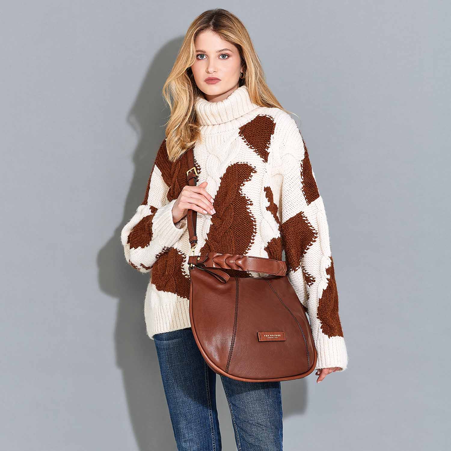 The Bridge Brigida Hobo Tasche 41cm 0449224N Braun/Gold The Bridge Brigida Hobo Tasche 41cm 0449224N Braun/Gold