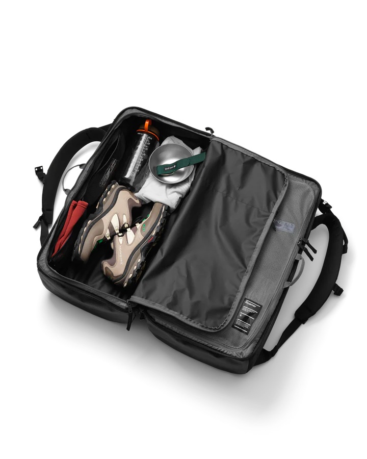 D_b_ Roamer Pro Split Duffel / Backpack 70L Forest Green D_b_ Roamer Pro Split Duffel / Backpack 70L Forest Green