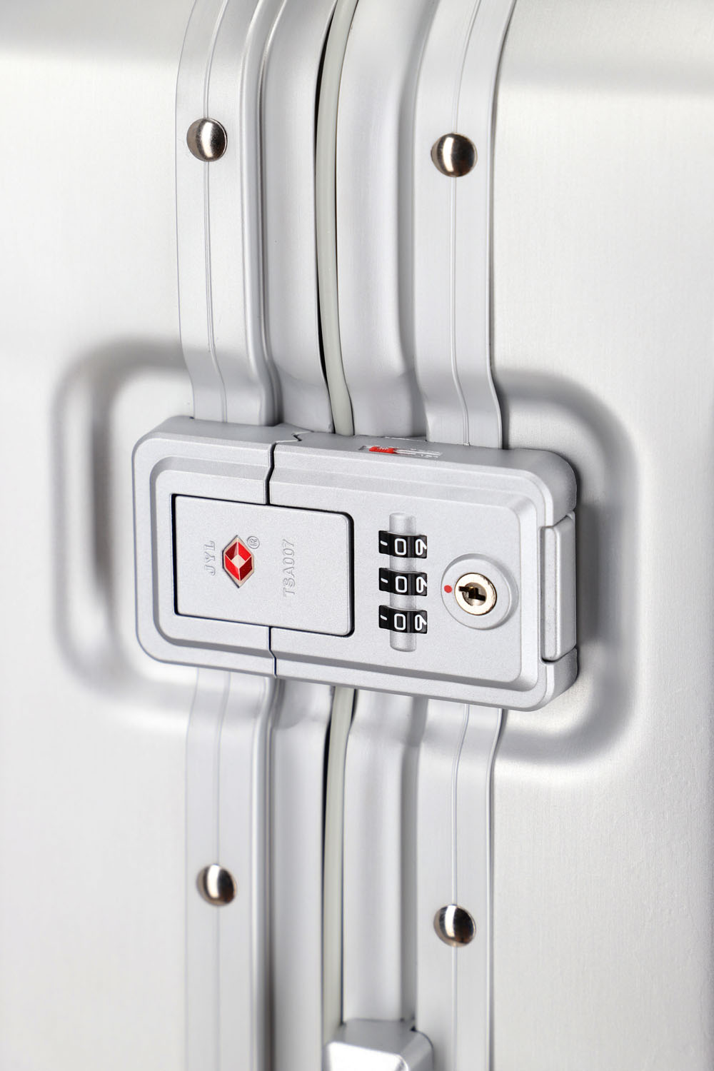 Travelite Next Trolley S 4-Rad mit Vortasche Silber Travelite Next Trolley S 4-Rad mit Vortasche Silber