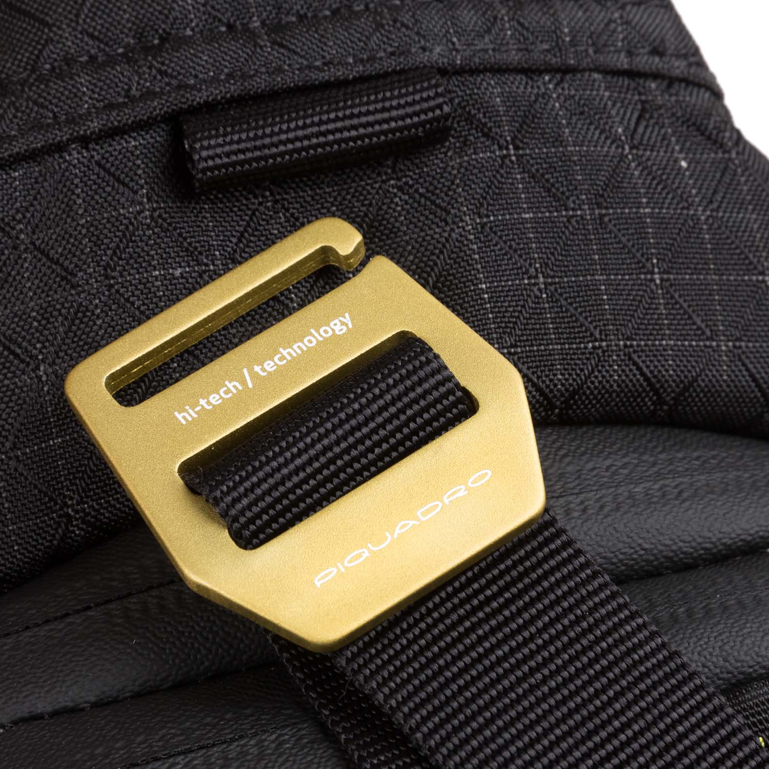 Piquadro PQ-Y Querträgertasche Piquadro PQ-Y Querträgertasche