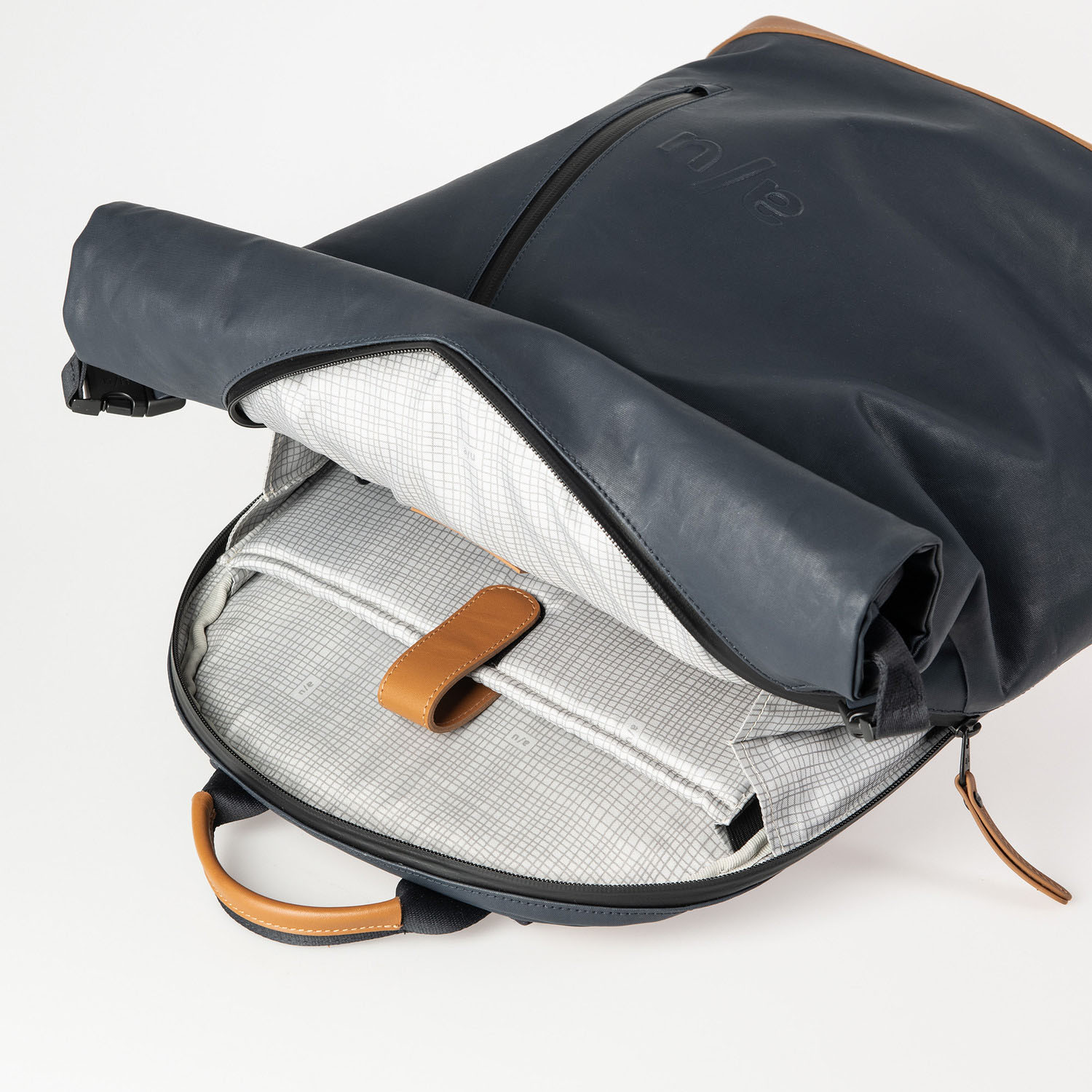 aunts & uncles Japan Matsuyama Rolltop Rucksack mit 16" Notebookfach night blue aunts & uncles Japan Matsuyama Rolltop Rucksack mit 16" Notebookfach night blue