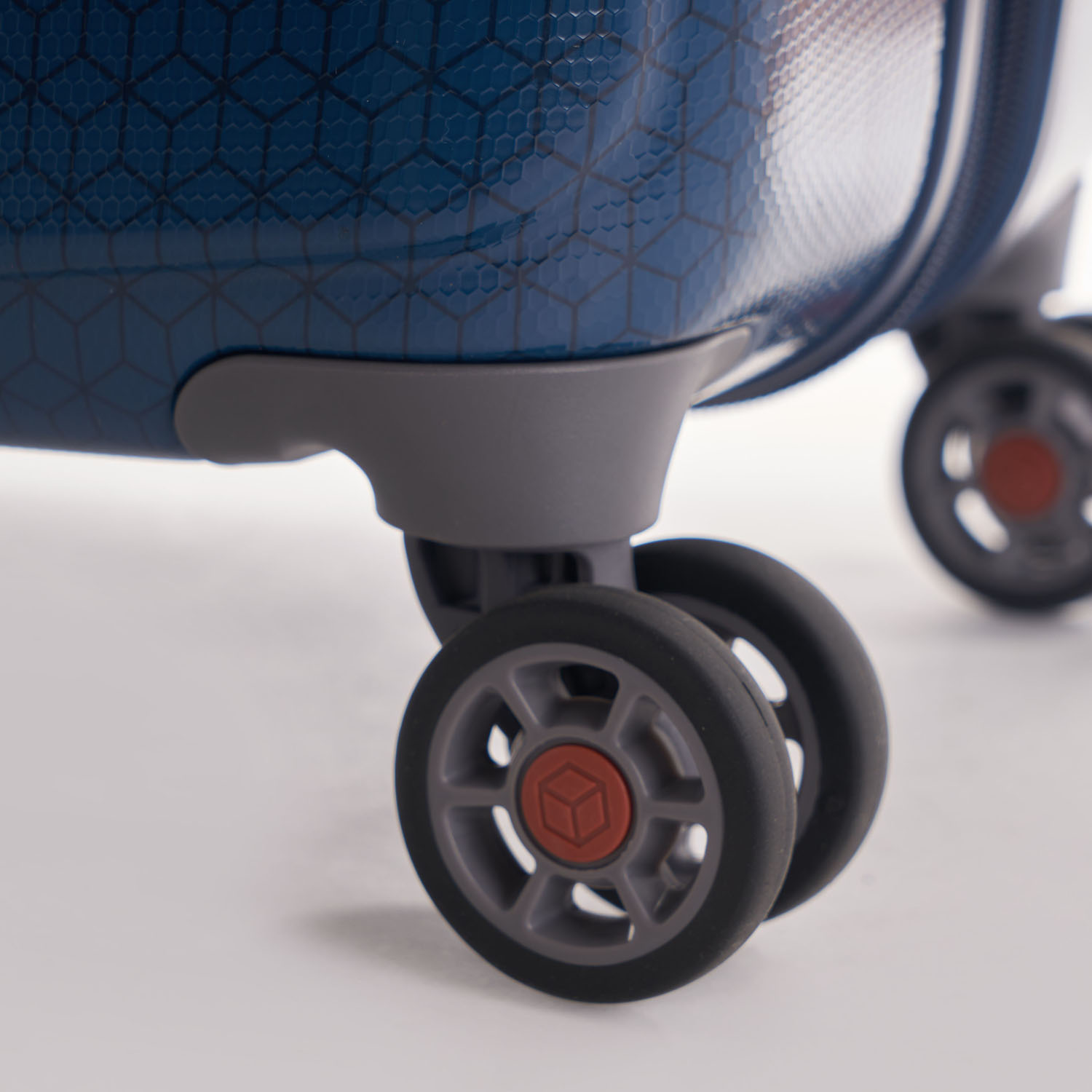 Hedgren Freestyle Glide M Expandable 4-Rollen-Trolley 67cm Blue Opal