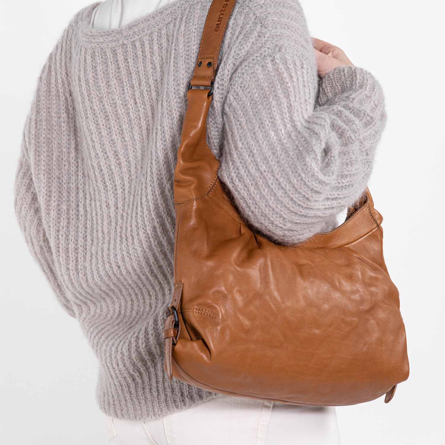 aunts & uncles Grandma's Luxury Club Mrs. Berry Roll Umhängetasche caramel aunts & uncles Grandma's Luxury Club Mrs. Berry Roll Umhängetasche caramel