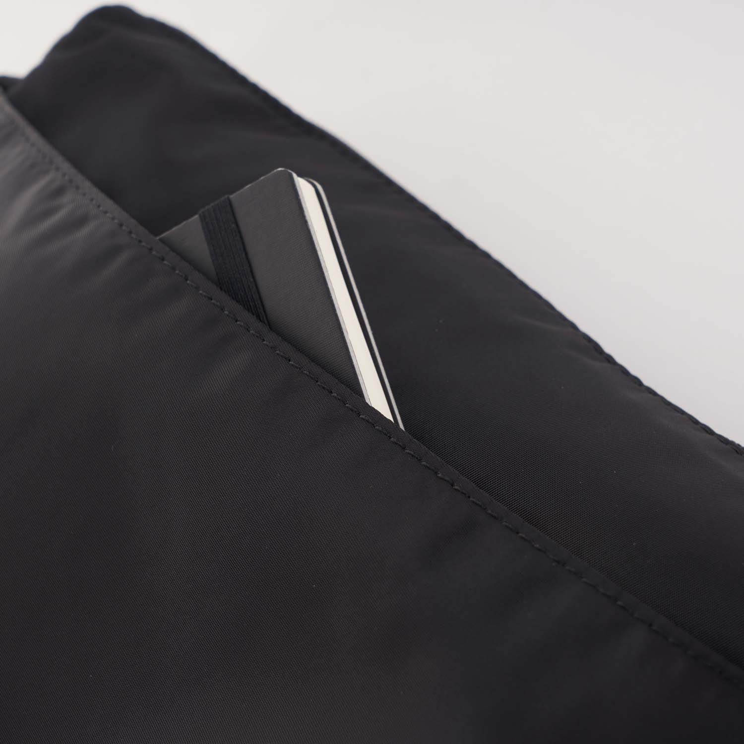 Hedgren Inner City EYE M Medium Umhängetasche RFID Black Hedgren Inner City EYE M Medium Umhängetasche RFID Black