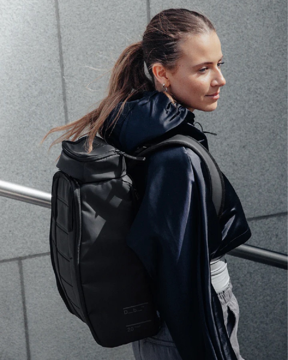 D_b_ Hugger Backpack 20L