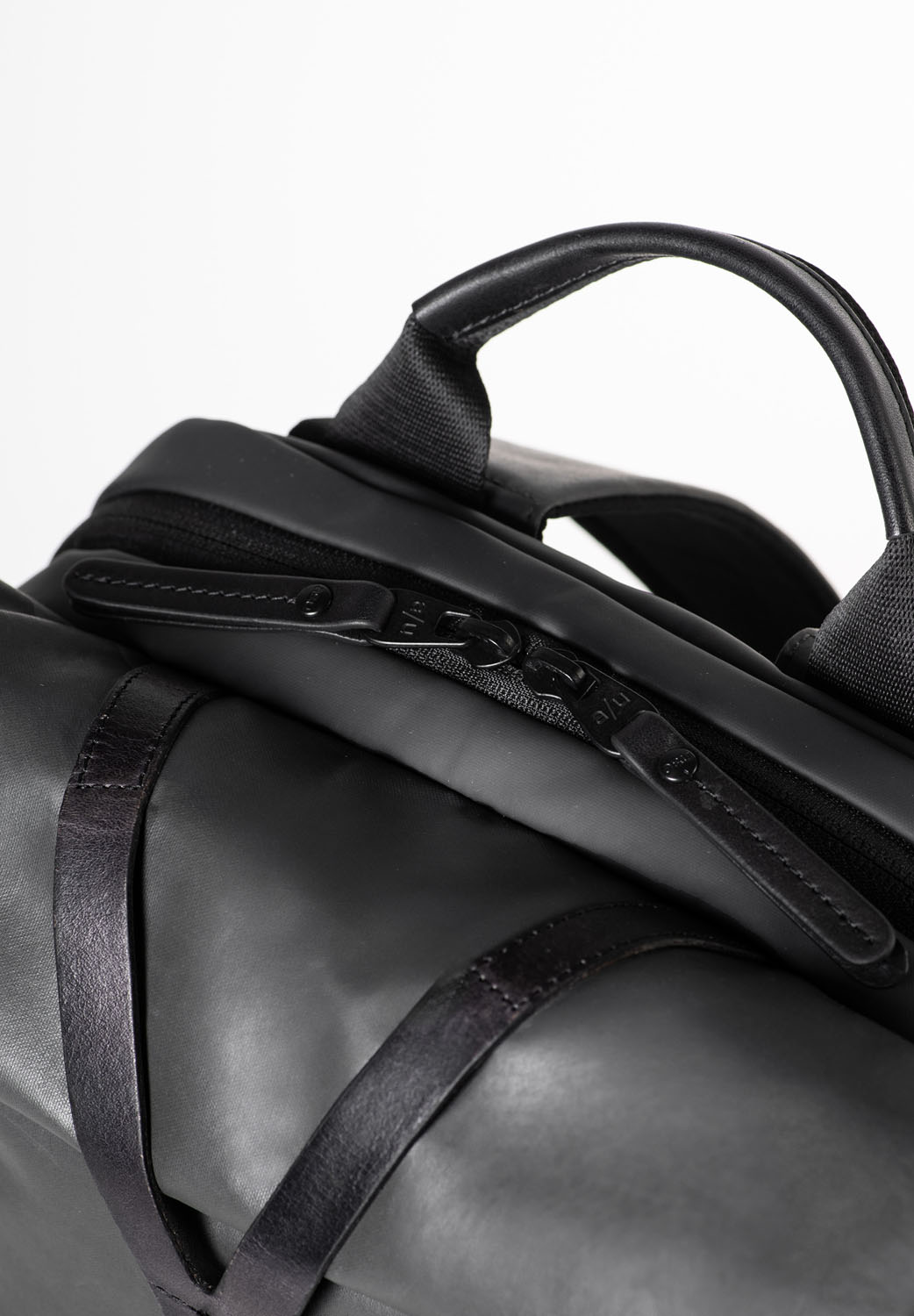 aunts & uncles Japan RE Yabe Rolltop-Rucksack mit 13" Notebookfach volcanic ash