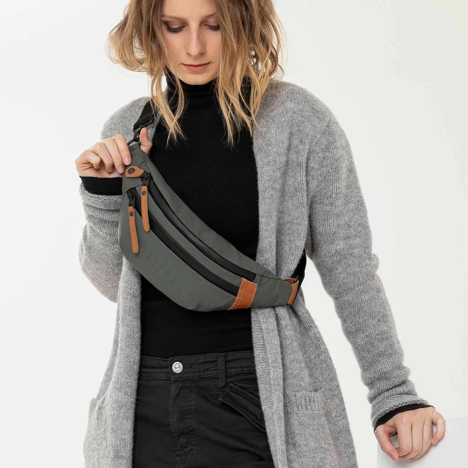 aunts & uncles Japan Ichikawa Gürteltasche gravity grey