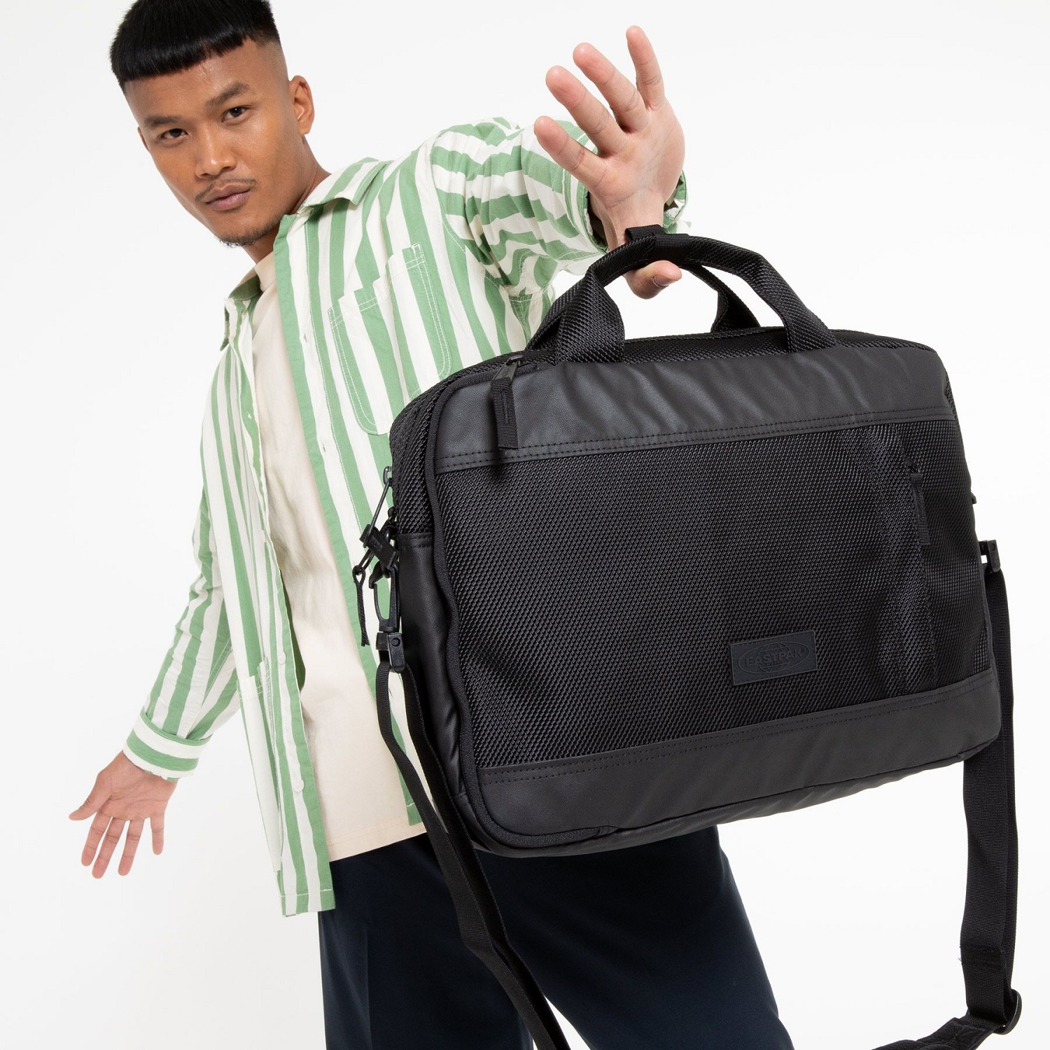Eastpak ACTON CNNCT Schultertasche Coat Eastpak ACTON CNNCT Schultertasche Coat