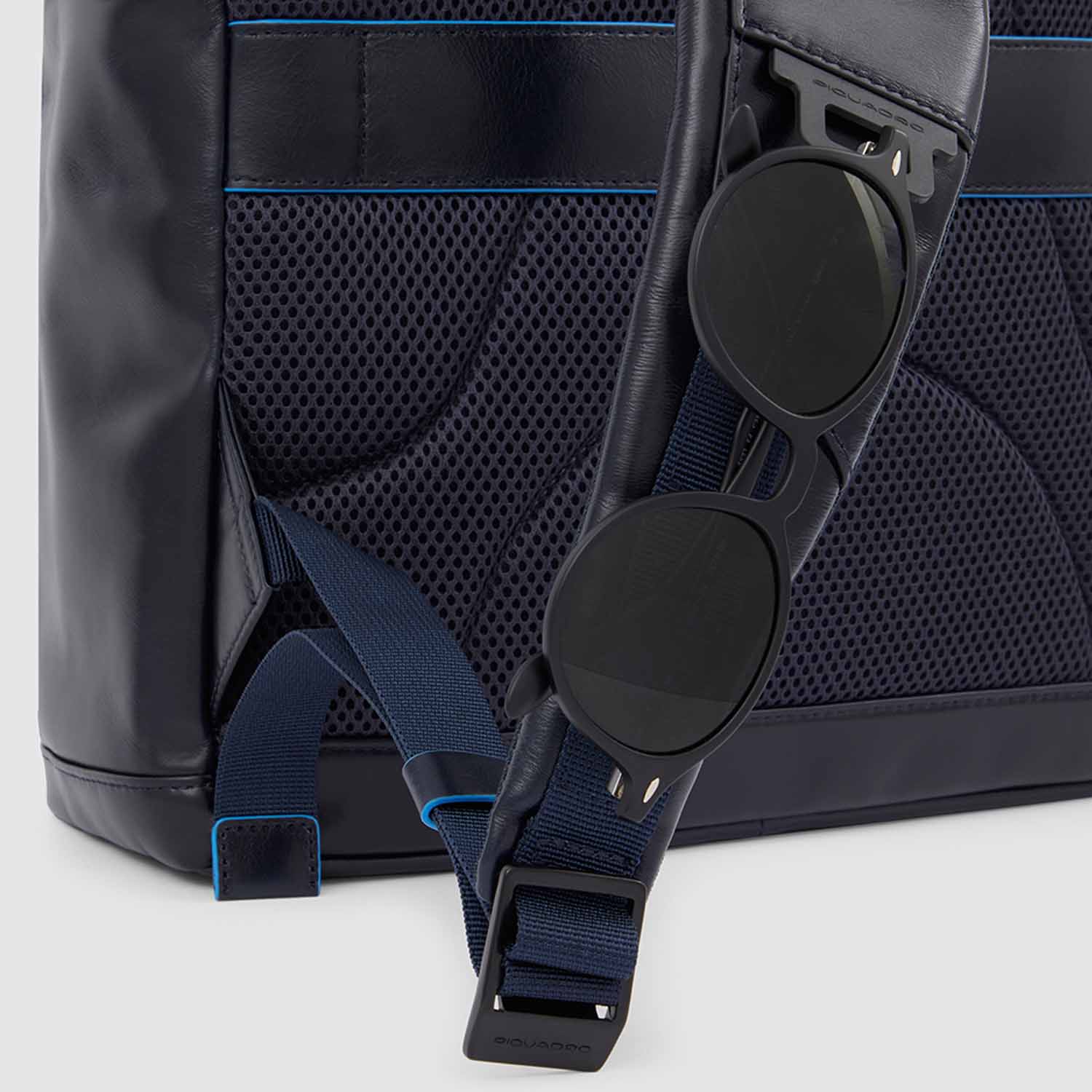 Piquadro Blue Square Revamp Laptop-Rucksack 14" mit iPad®-Fach Schwarz