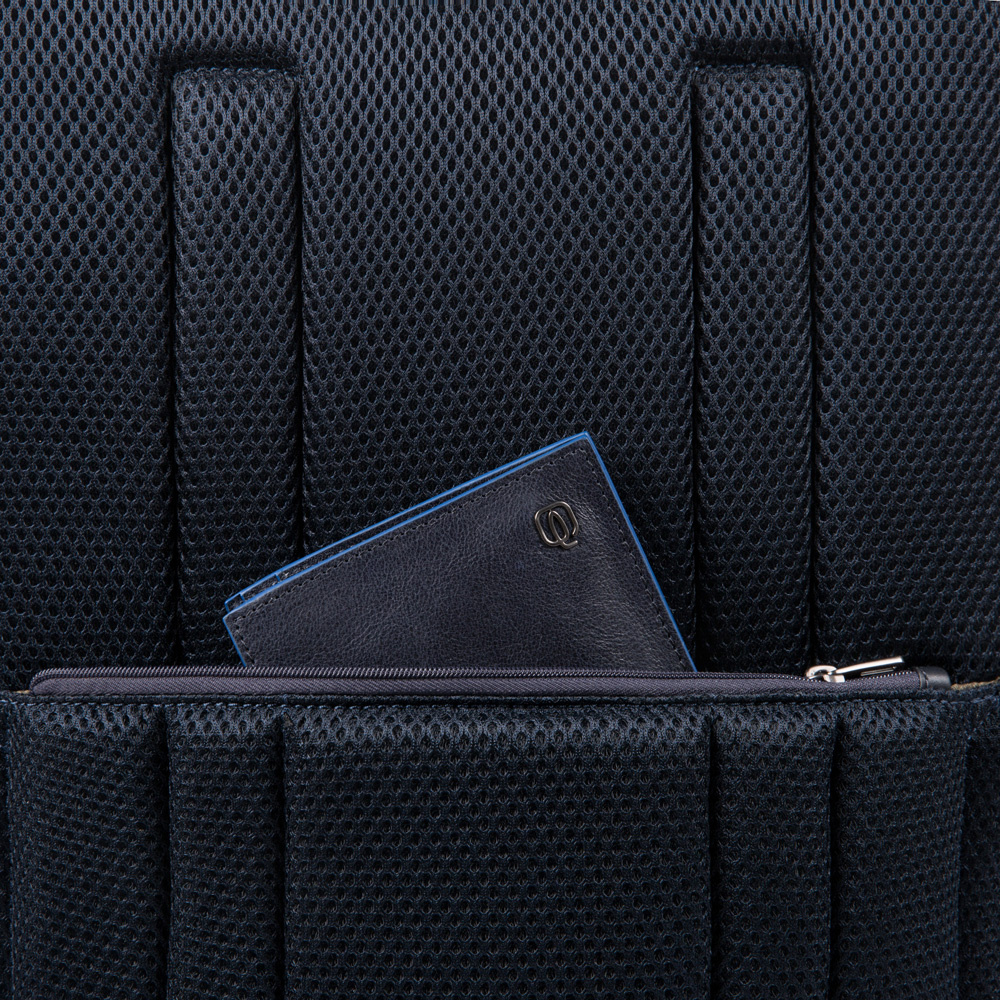 Piquadro Urban Personalisierbarer Fast Check Laptopruckack 15,6" Piquadro Urban Personalisierbarer Fast Check Laptopruckack 15,6"