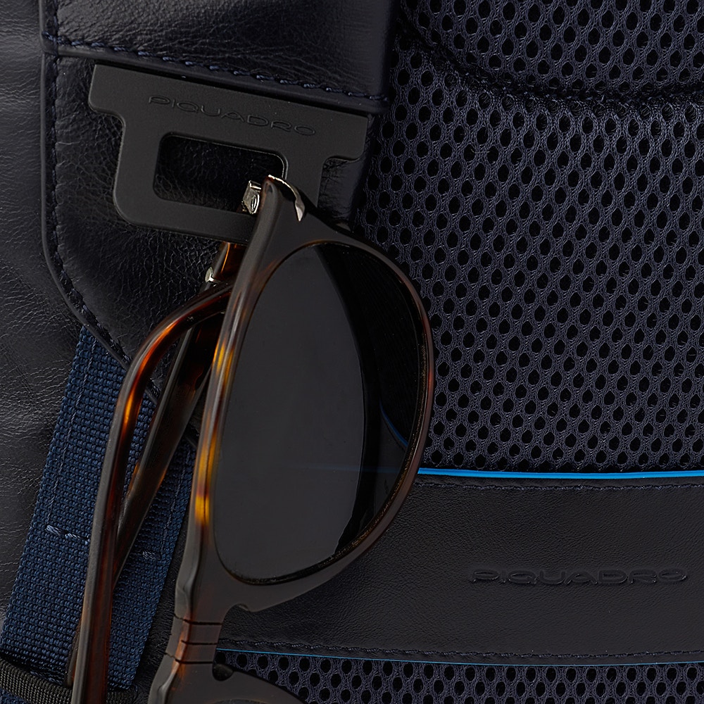 Piquadro Blue Square Revamp Laptoprucksack mit iPad®-Fach, RFID-Blocker Nachtblau Piquadro Blue Square Revamp Laptoprucksack mit iPad®-Fach, RFID-Blocker Nachtblau