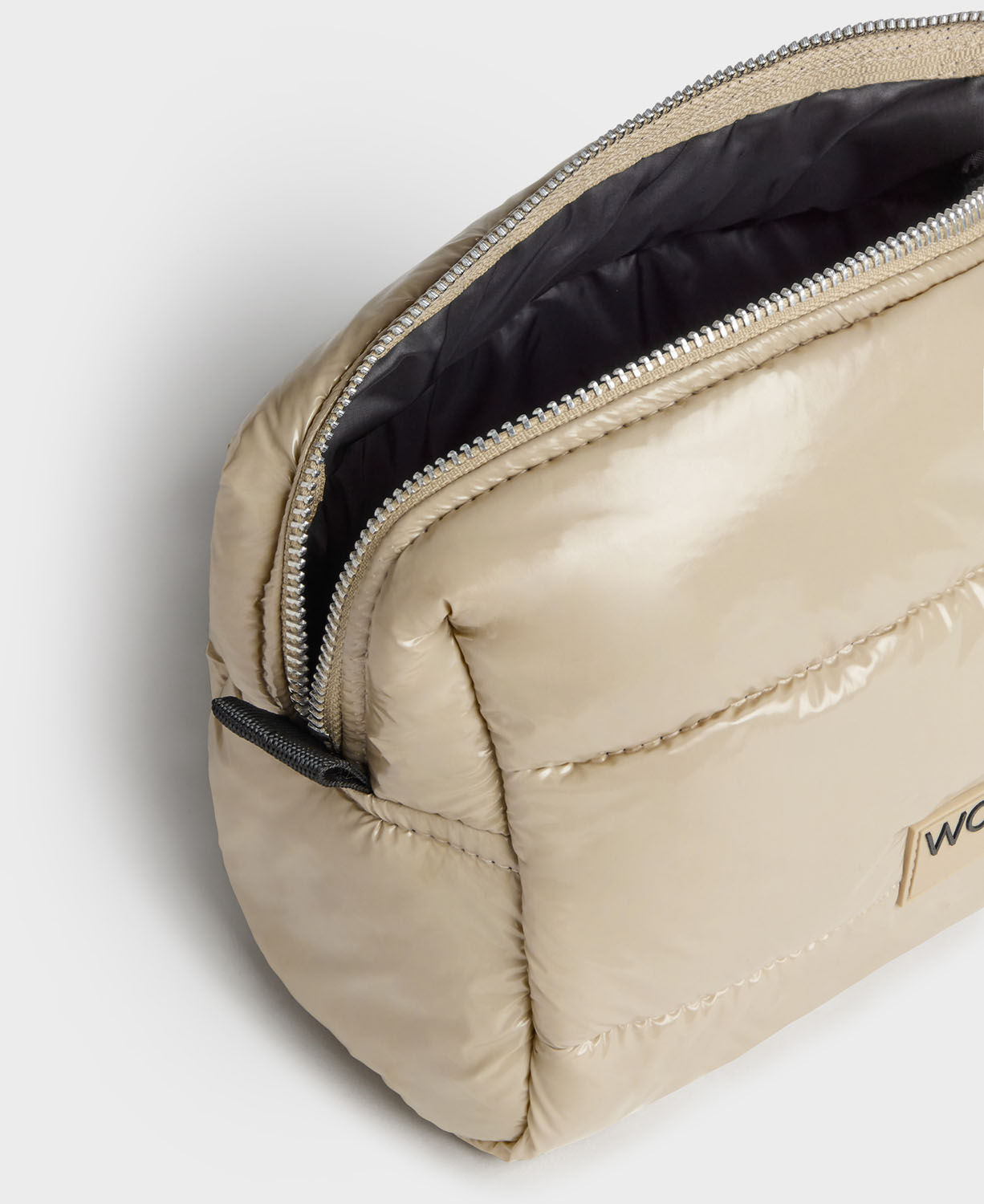 Wouf Quilted Collection Toiletry Bag Glossy Air Wouf Quilted Collection Toiletry Bag Glossy Air