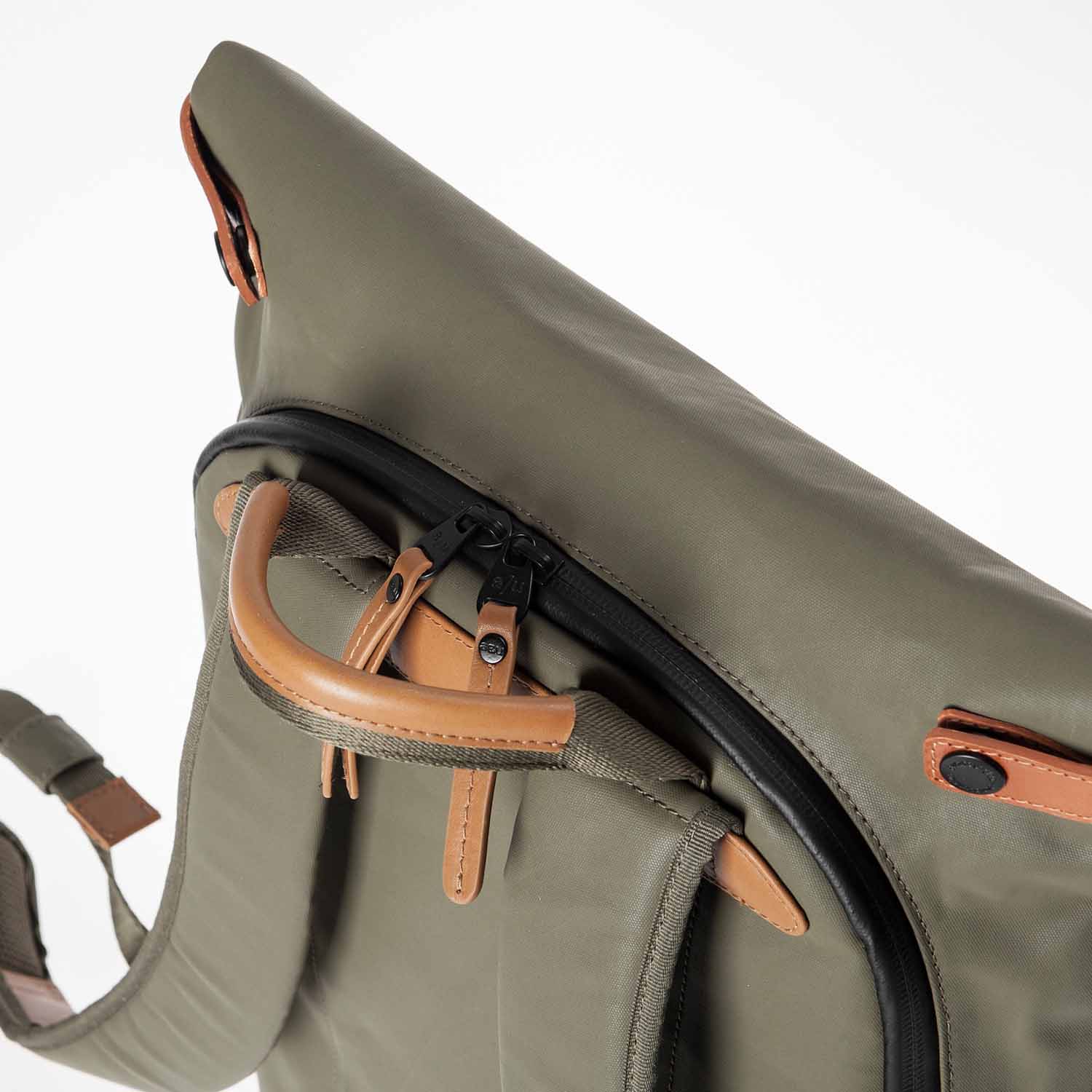 aunts & uncles Japan Wakayama Rolltop Rucksack mit 13" Notebookfach fallen rock