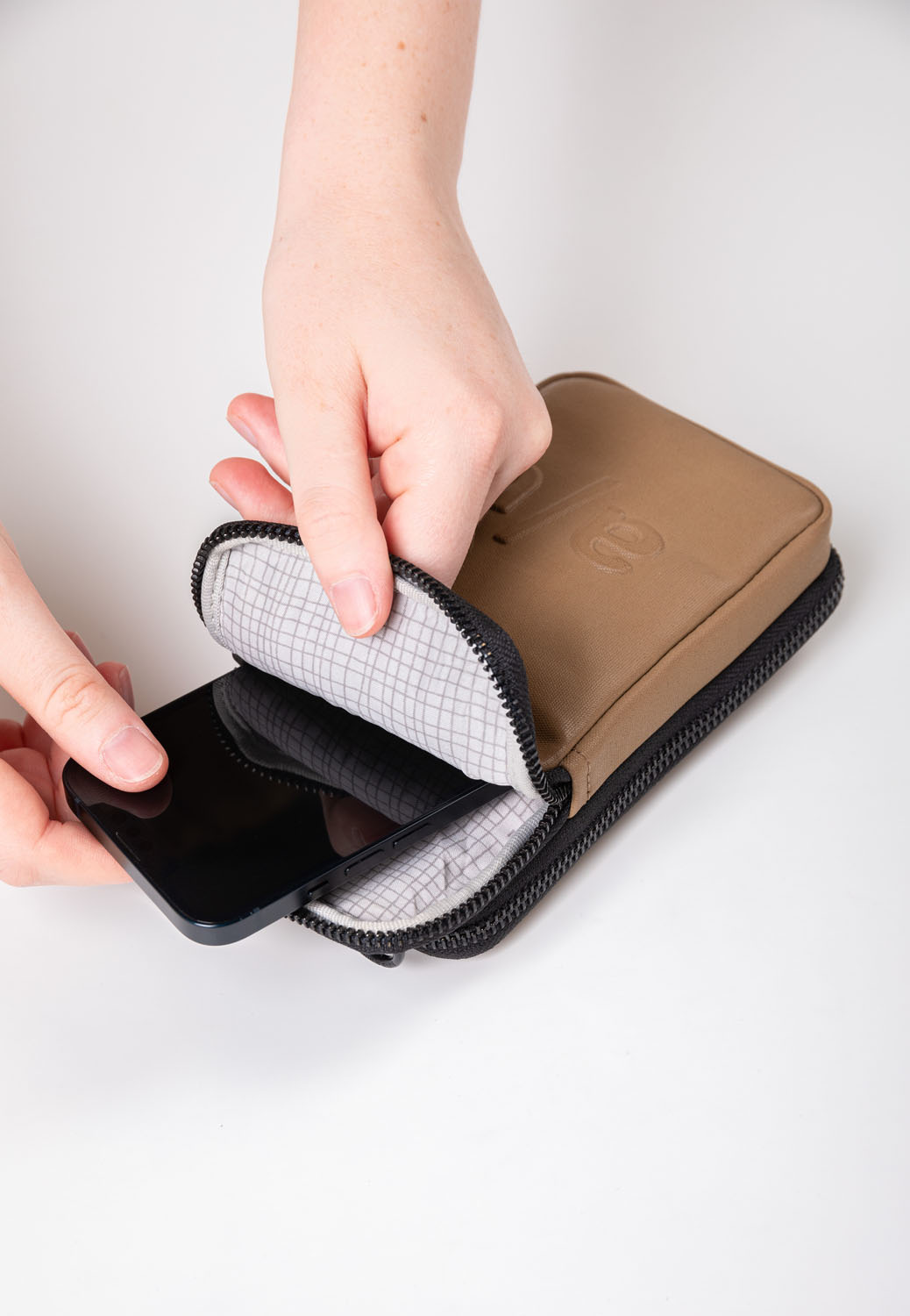 aunts & uncles Japan Uji Phonebag 6,5 Zoll tapir aunts & uncles Japan Uji Phonebag 6,5 Zoll tapir