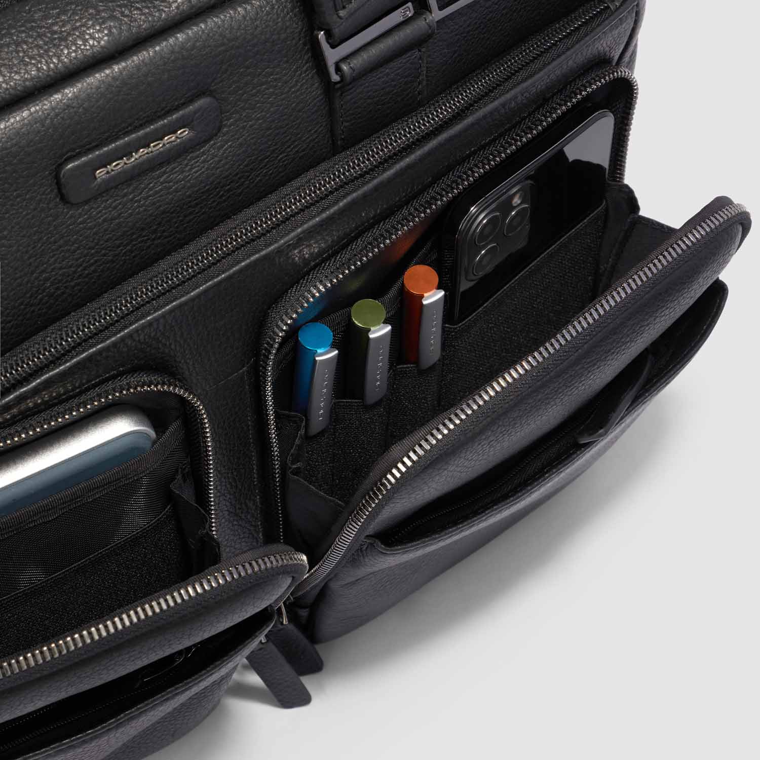 Piquadro Modus Special Schmale Laptoptasche 14" mit iPad®Pro 12,9"-Fach Schwarz