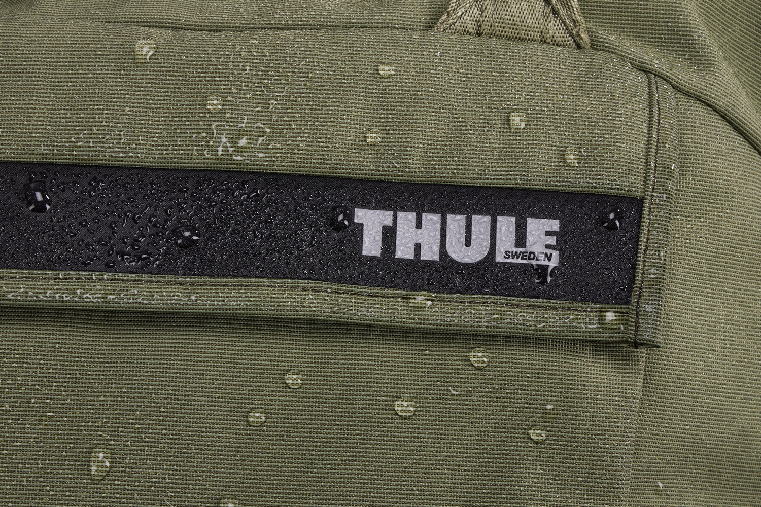 THULE Paramount 22L Tragetasche / Tote Soft Green