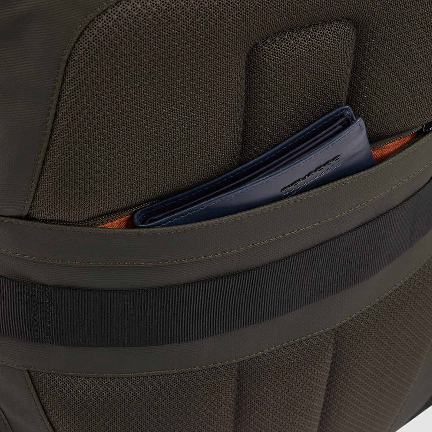 Piquadro Hìdor LED Laptop-Rucksack mit 15,6" Laptopfach und wasserdichter Tasche Blau