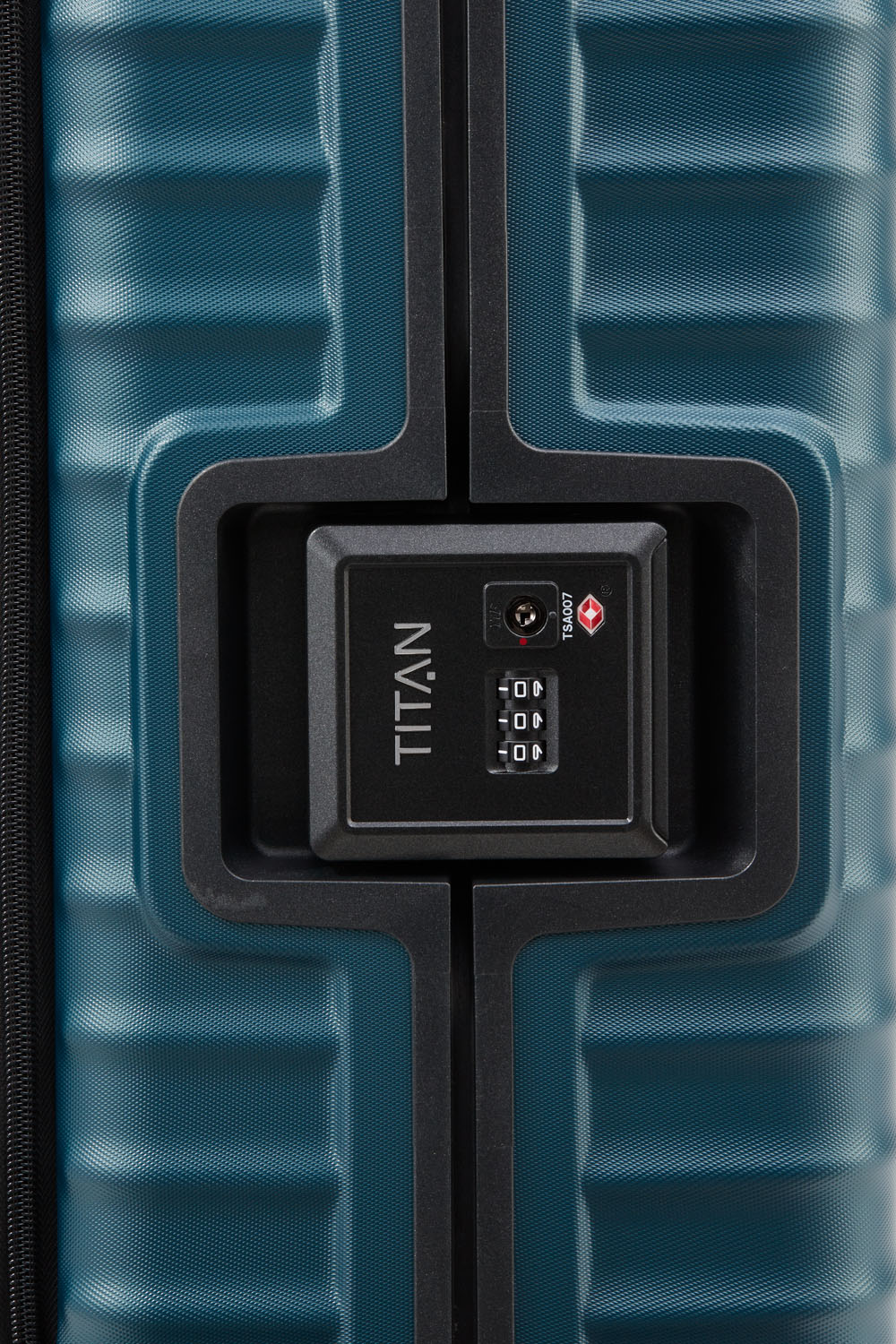 TITAN Litron Frame Trolley S, Handgepäck-Koffer mit Vortasche + Gratis Hotelgutschein Petrol