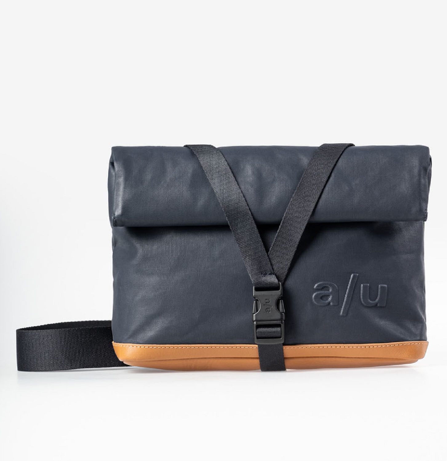 aunts & uncles Japan Yao Rolltop-Umhängetasche night blue