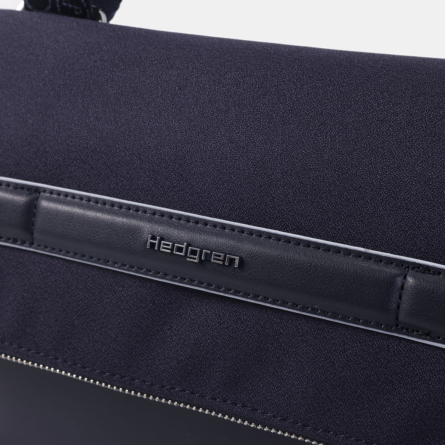 Hedgren Fika FRAPPE Handbag Flap + RFID Peacoat Blue Hedgren Fika FRAPPE Handbag Flap + RFID Peacoat Blue