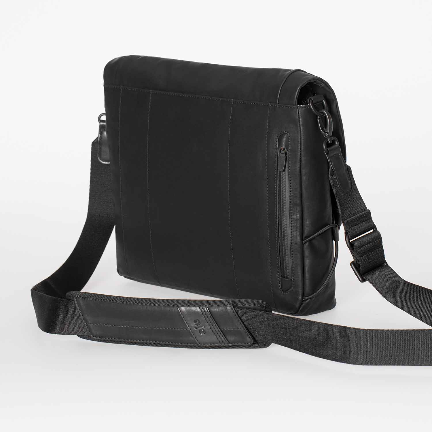 aunts & uncles Japan Matsumoto Messenger Bag black