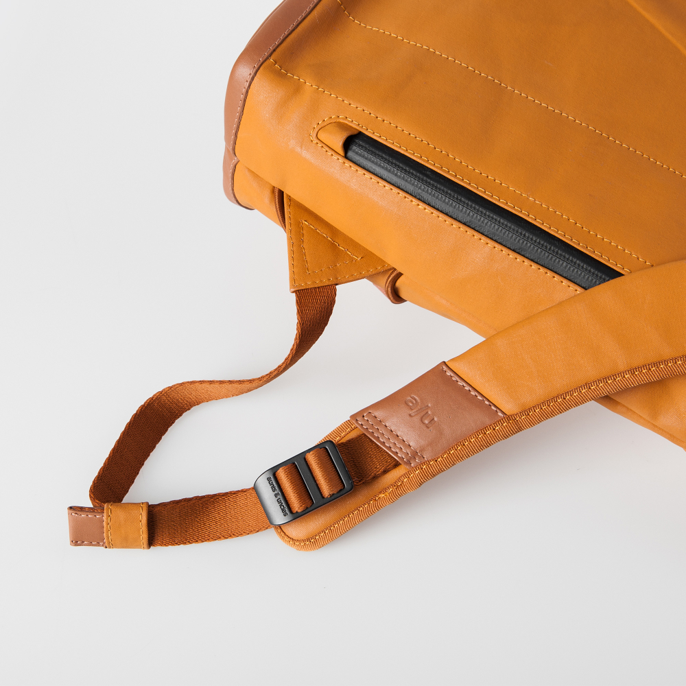 aunts & uncles Japan Osaka Rolltop Rucksack mit 15" Notebookfach butterscotch