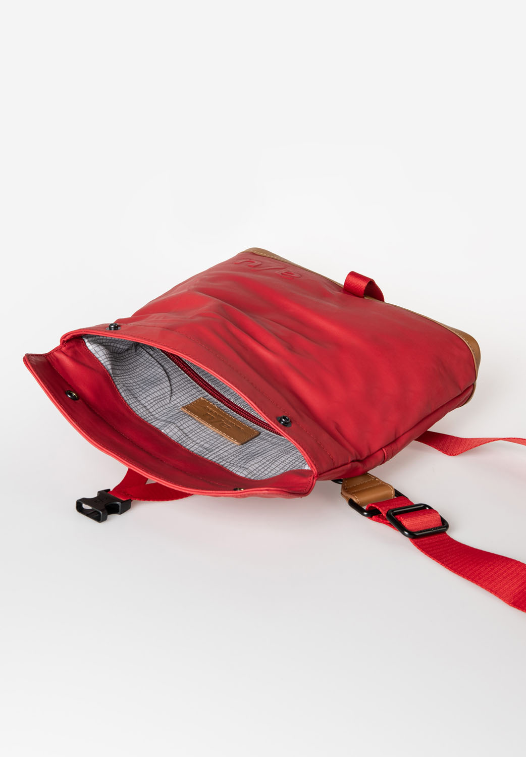 aunts & uncles Japan Yao Rolltop-Umhängetasche goji berry