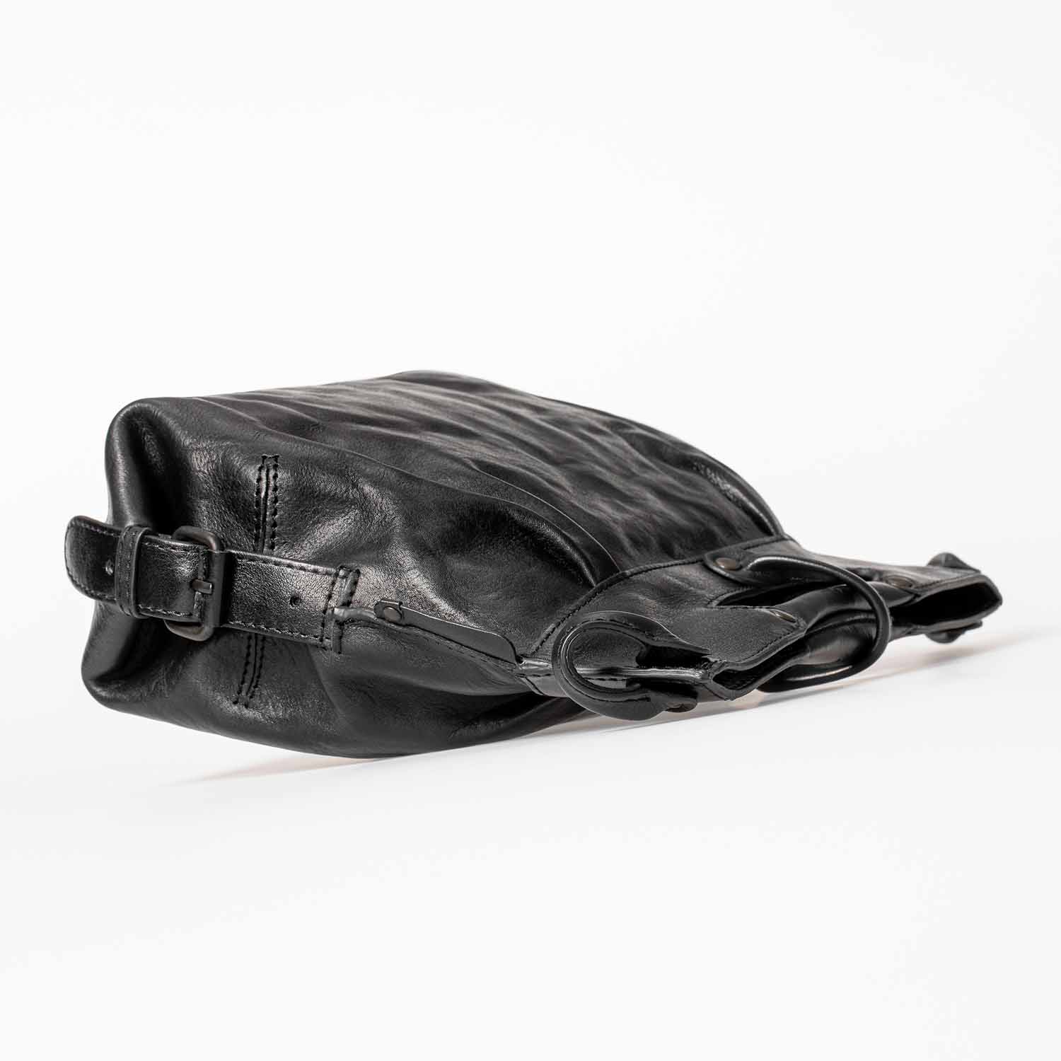 aunts & uncles Grandma's Luxury Club Mrs. Strawberry Muffin Umhängetasche black smoke aunts & uncles Grandma's Luxury Club Mrs. Strawberry Muffin Umhängetasche black smoke