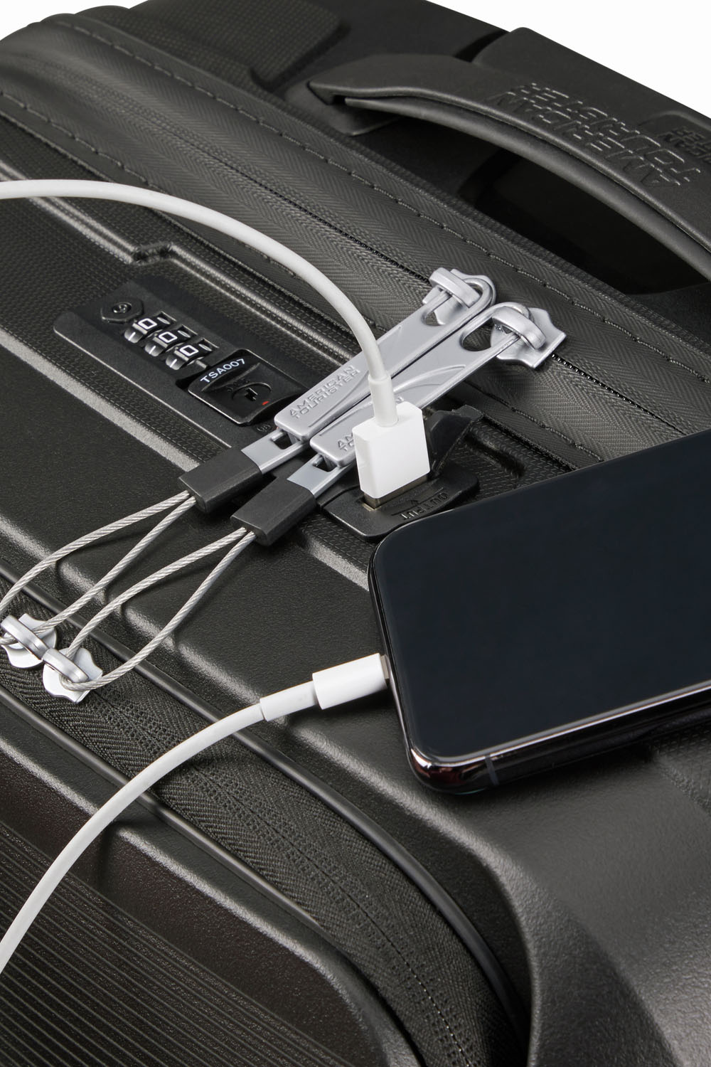 American Tourister Airconic Handgepäck Trolley 55cm mit Fronttasche + GRATIS HOTELGUTSCHEIN Onyx Black American Tourister Airconic Handgepäck Trolley 55cm mit Fronttasche + GRATIS HOTELGUTSCHEIN Onyx Black