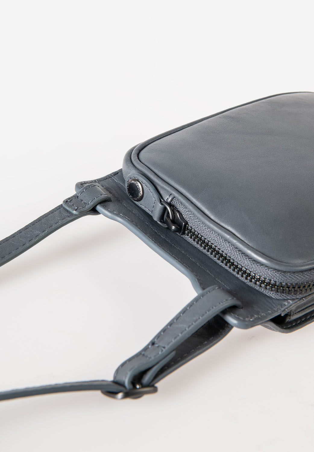 aunts & uncles Jamie´s Orchard TULIP Phone bag wind