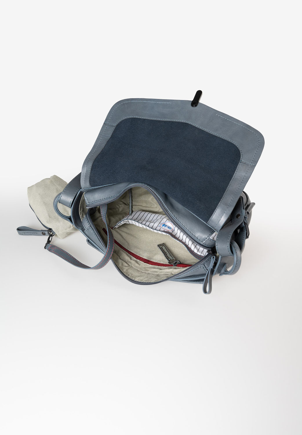 aunts & uncles Grandma's Luxury Club Mrs. Mole Cake Wind