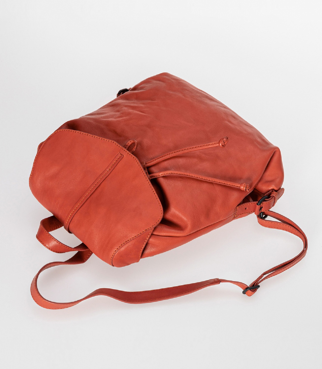 aunts & uncles Grandma's Luxury Club Mrs. Onion Tart Rucksack rooibos tea