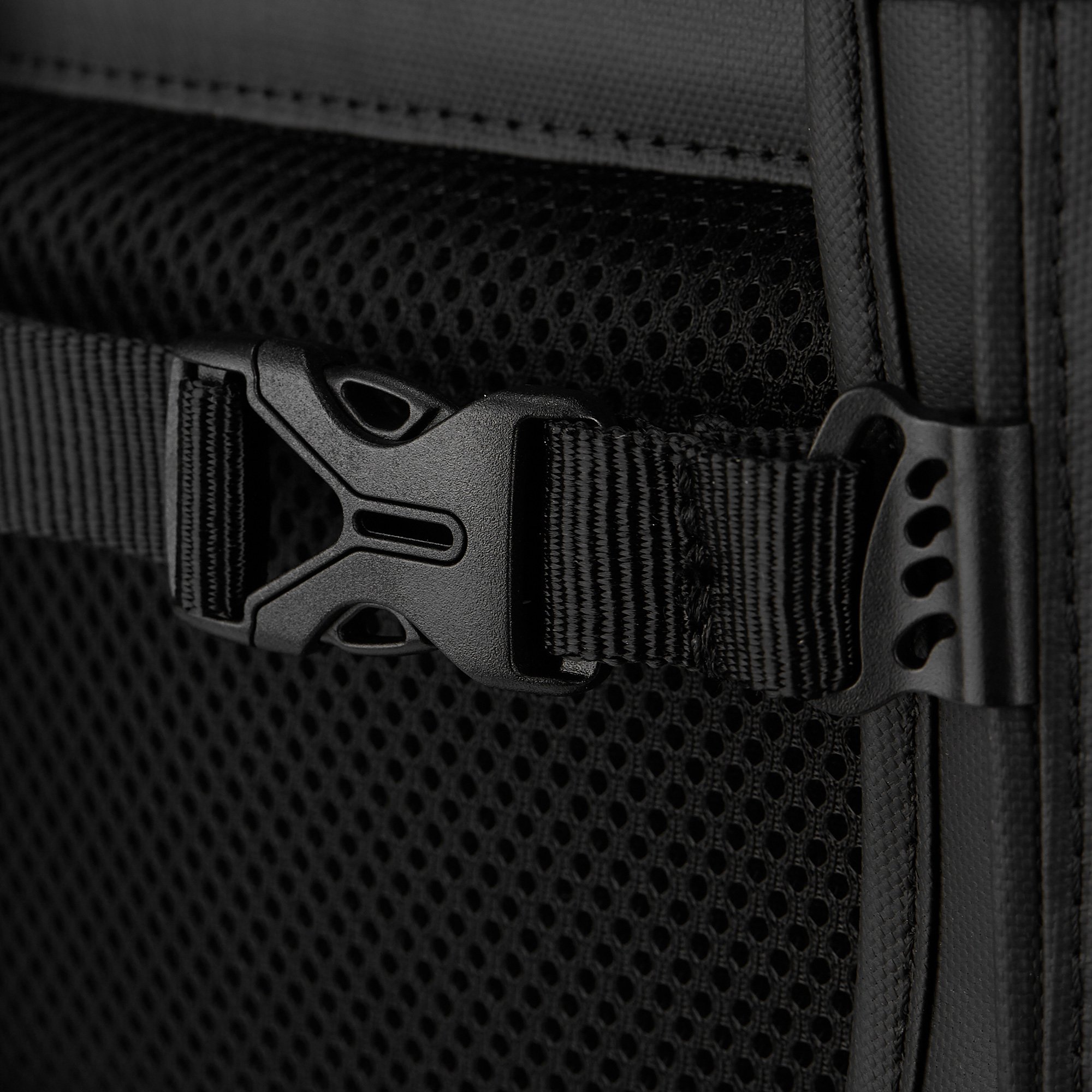 Hedgren LINE Rollup Rucksack 15", RFID geschützt Black Hedgren LINE Rollup Rucksack 15", RFID geschützt Black