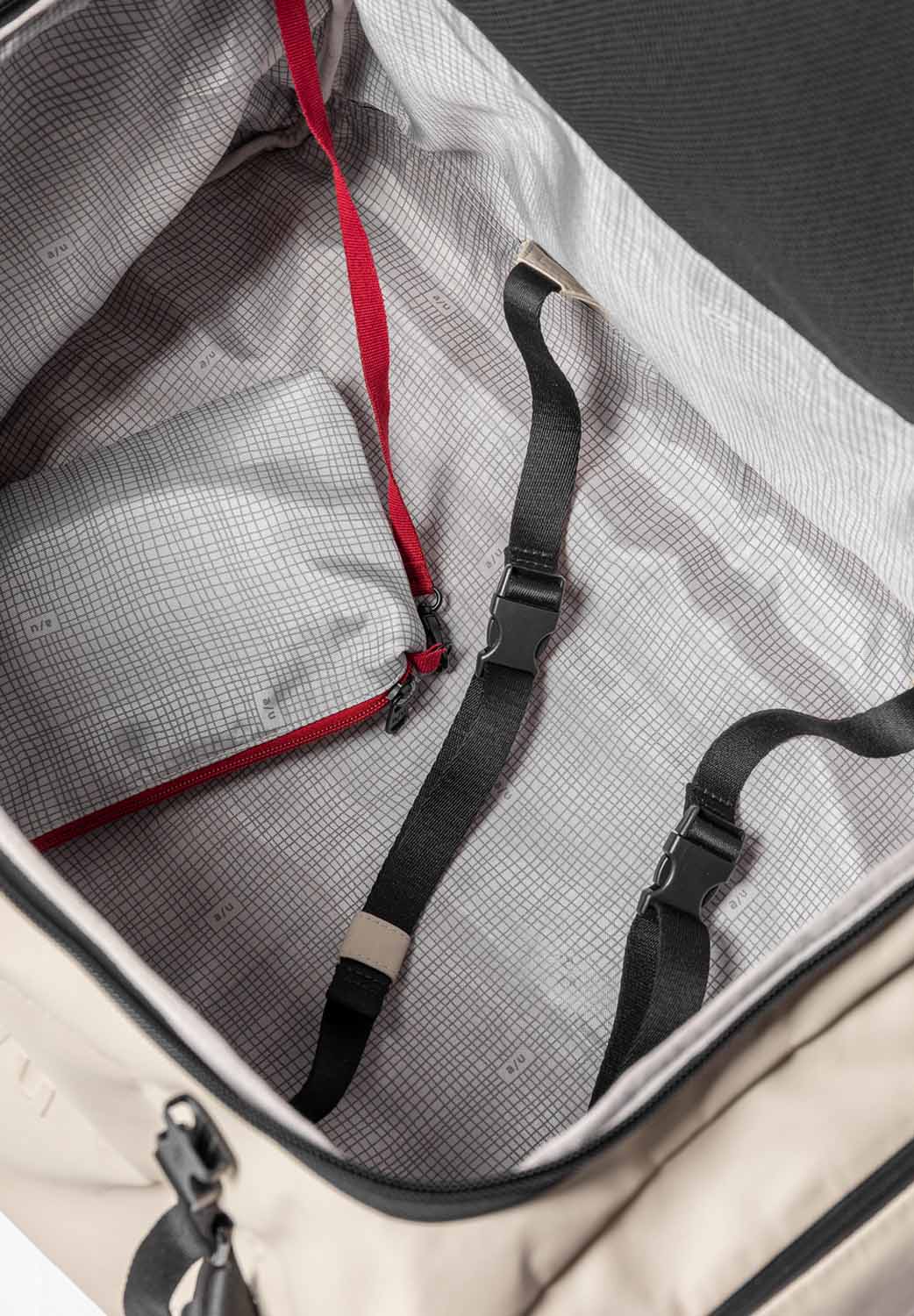 aunts & uncles Japan Nishi Kashiwa Reisetasche/Rucksack sand