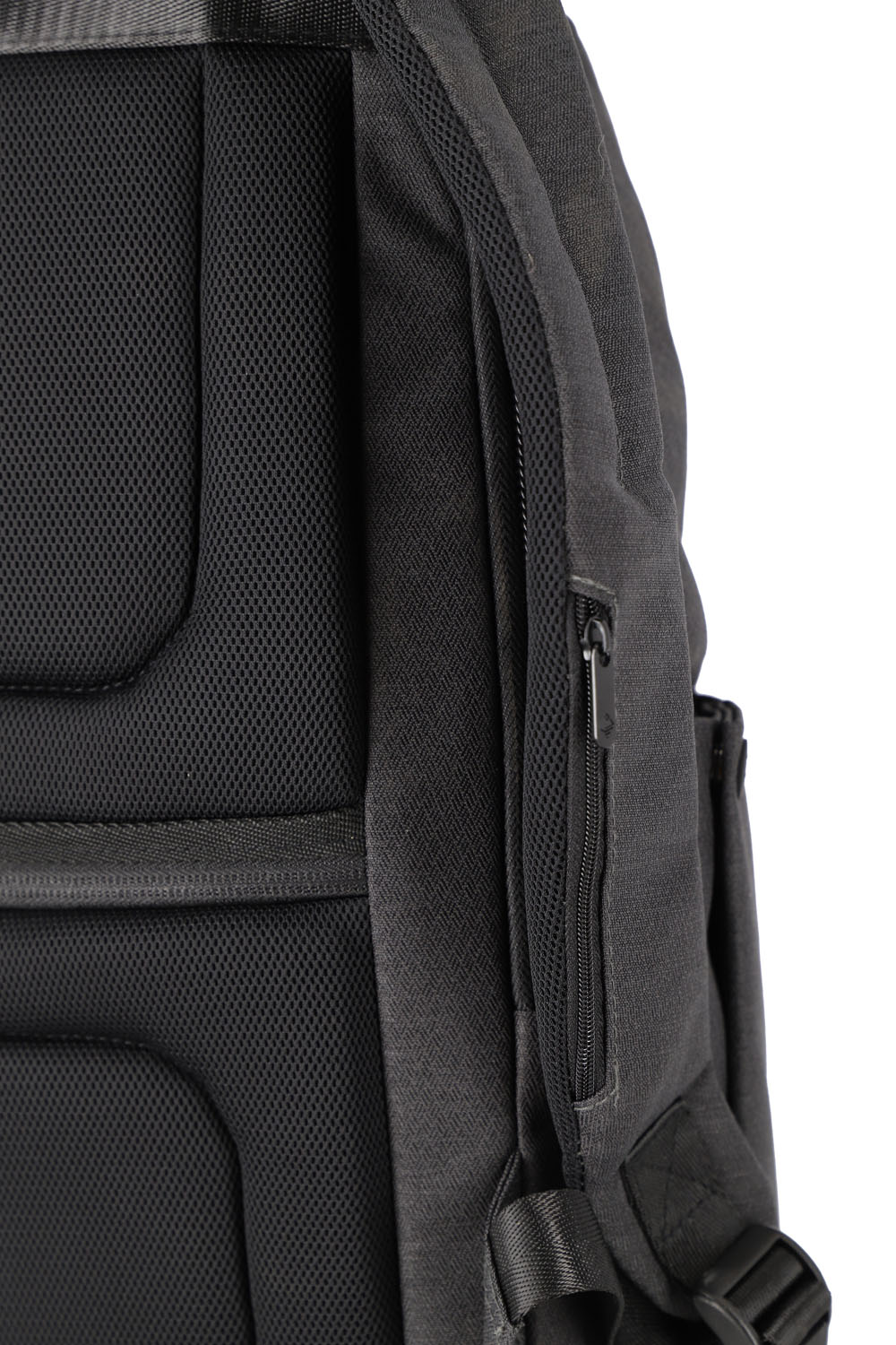 Travelite Meet Laptop-Rucksack für 15,6", erweiterbar Anthrazit Travelite Meet Laptop-Rucksack für 15,6", erweiterbar Anthrazit
